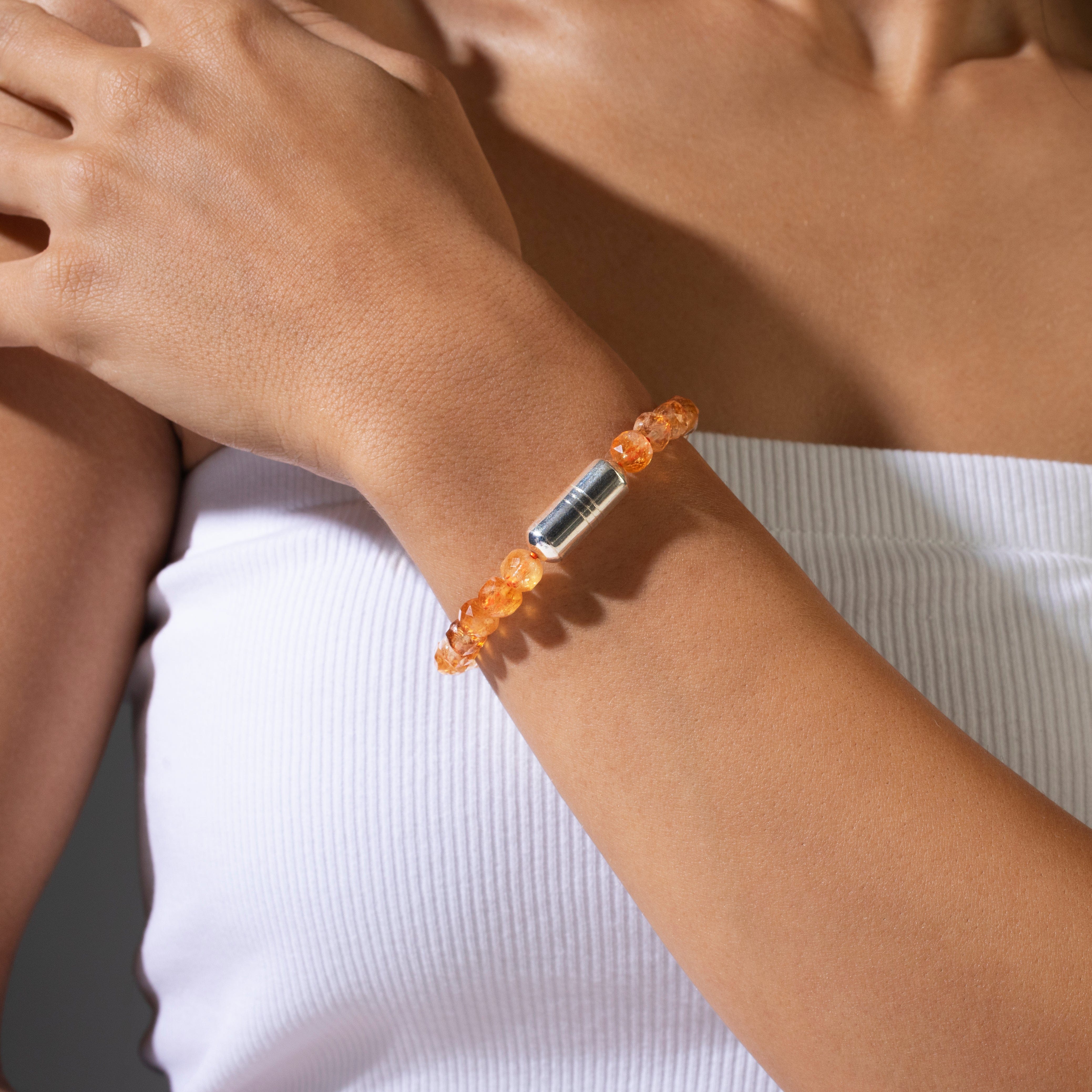 KALIFANO Gemstone Jewelry Elastic Genuine Citrine Beaded Bracelet with Vintage Native American Sterling Silver Barrel Bead