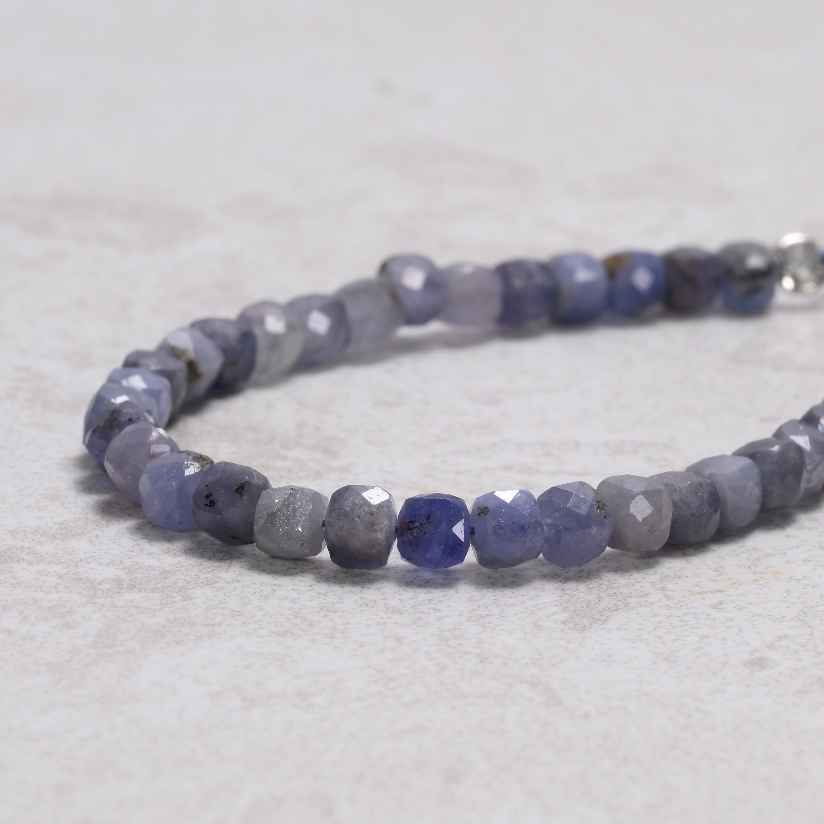 KALIFANO Gemstone Jewelry Tanzanite 4mm Natural Gemstone Bracelet with Sterling Silver Clasp B4-16S-TZ