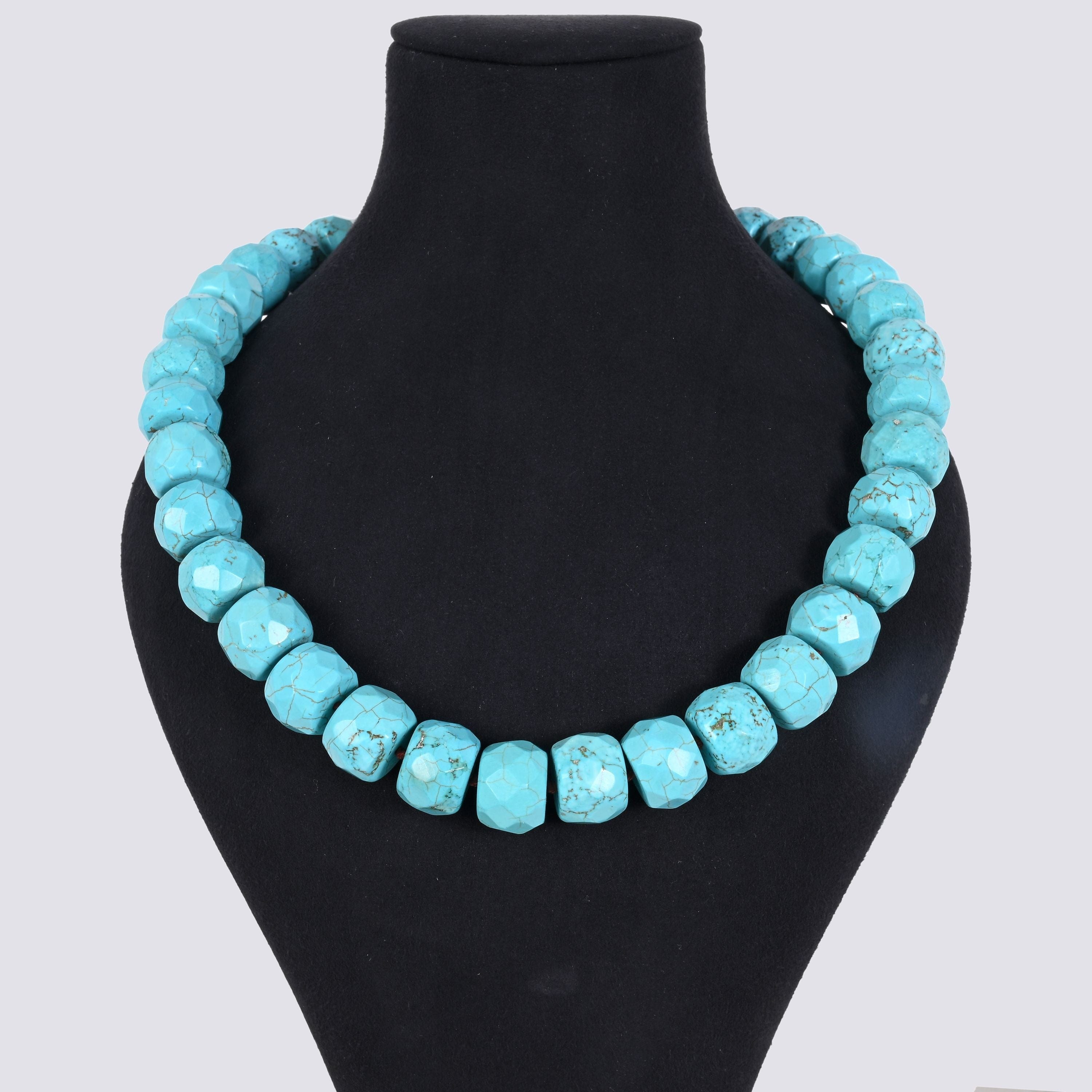 Kalifano Gemstone Jewelry Turquoise 17x13mm Roundel Gemstone Necklace with Sterling Silver Clasp - 22" 9SN-TQ5