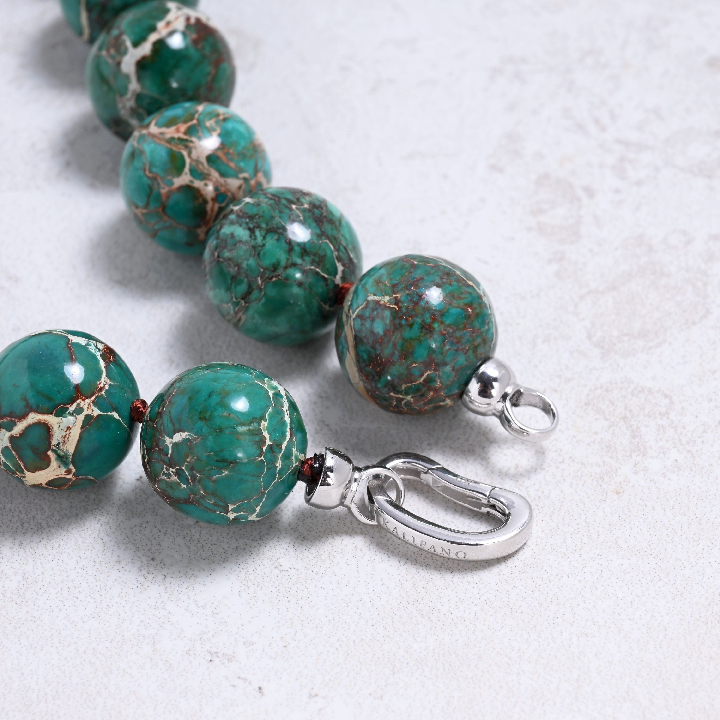 Kalifano Gemstone Jewelry Turquoise 18-20mm Round Gemstone Necklace with Sterling Silver Clasp - 22" 9SN-TQ4