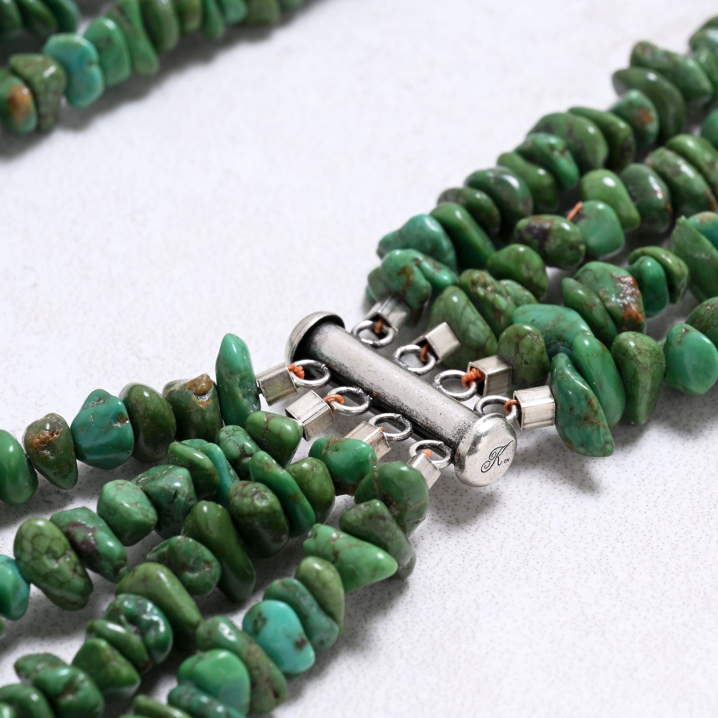 Kalifano Gemstone Jewelry Turquoise Chip Gemstone Necklace with Sterling Silver Clasp - 20" 8SN-GRTQ