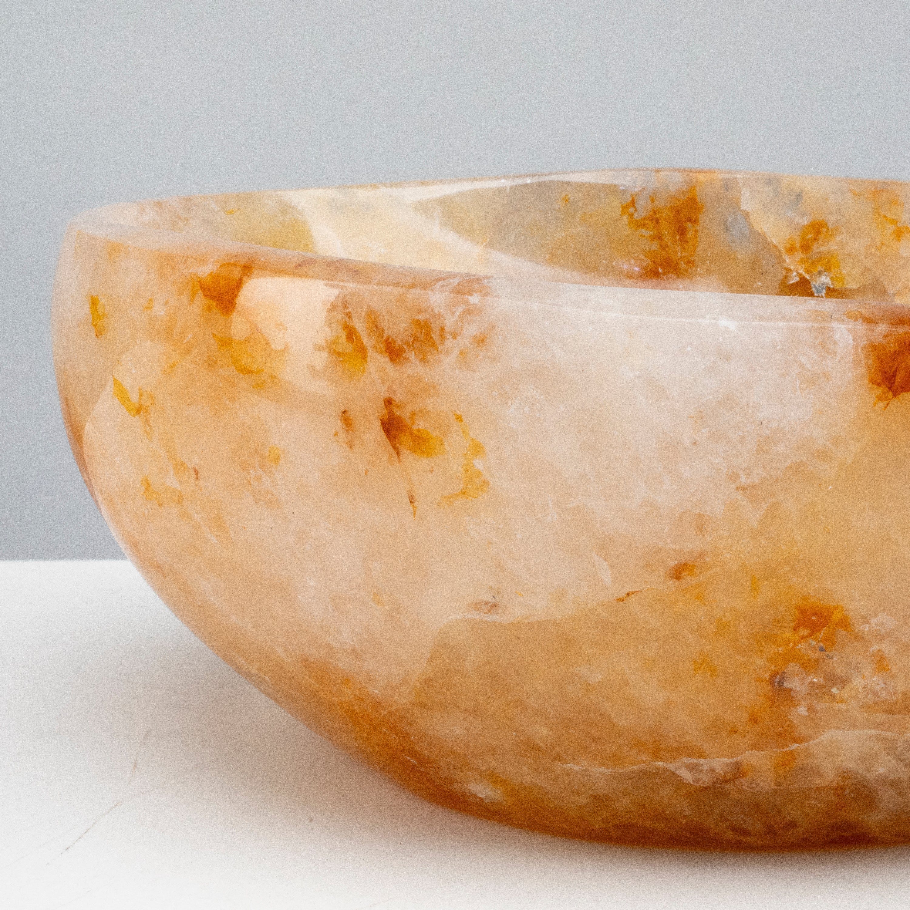 KALIFANO Golden Healer Natural Golden Healer Quartz Bowl (Hematoid Quartz) - 5.5" / 1,100 grams BHQ1000