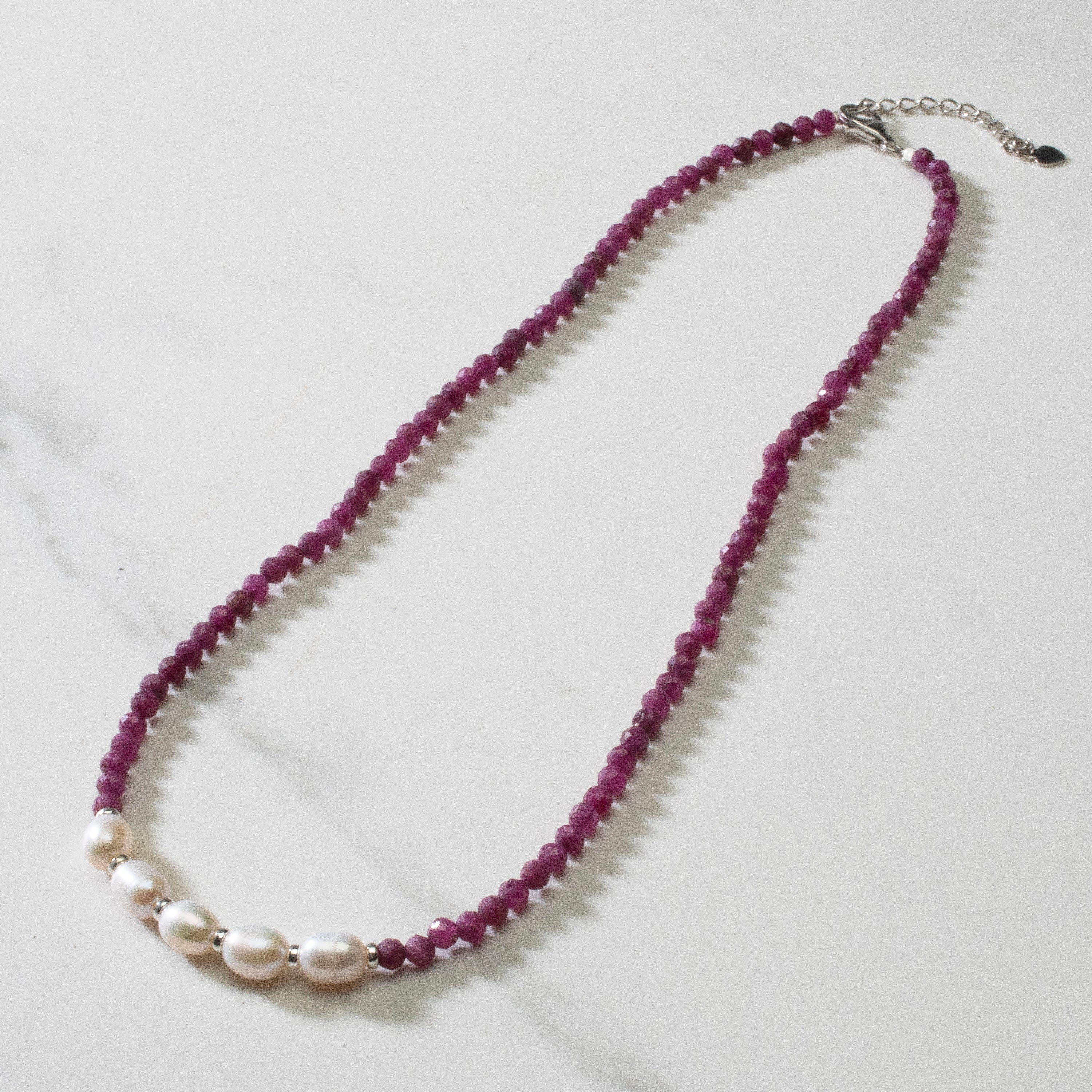 KALIFANO Jewelry 4mm Faceted Ruby Bead Necklace with 5 Pearls with 925 Silver Clasp 4MRB