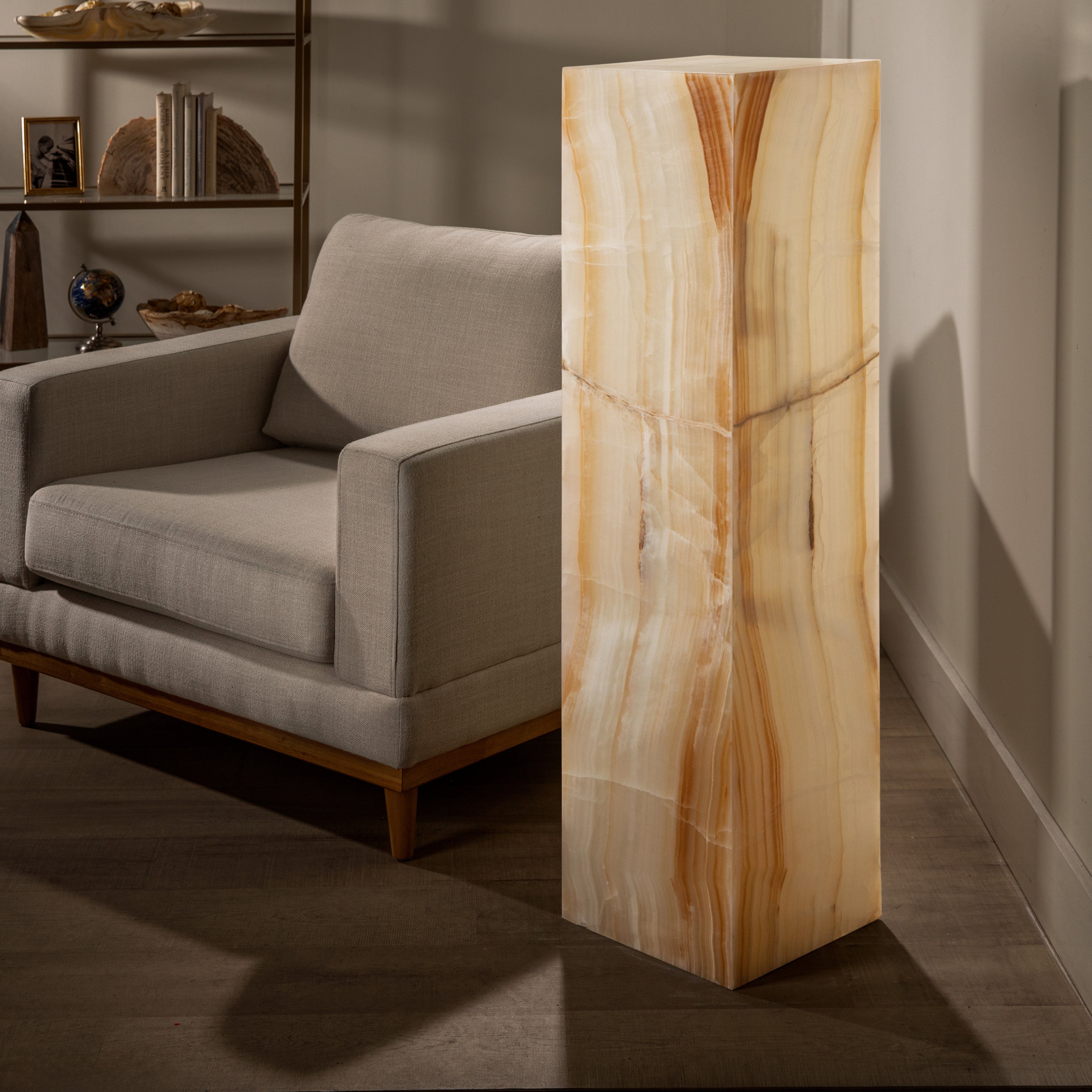 Kalifano Light Towers Amber Onyx Light Tower - 47 in LT120x30.002