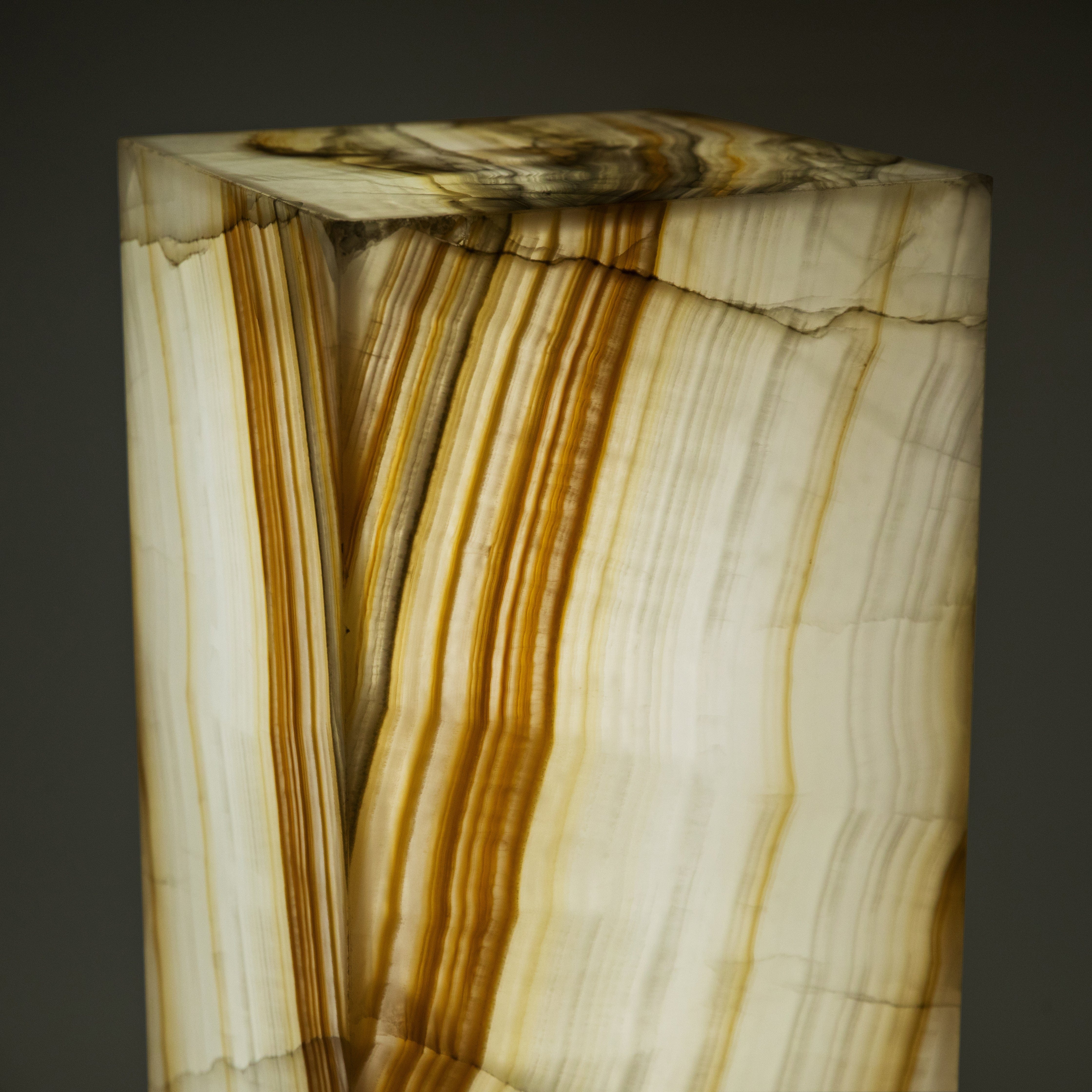 Kalifano Light Towers Amber Onyx Light Tower - 56 in LT140X30.005