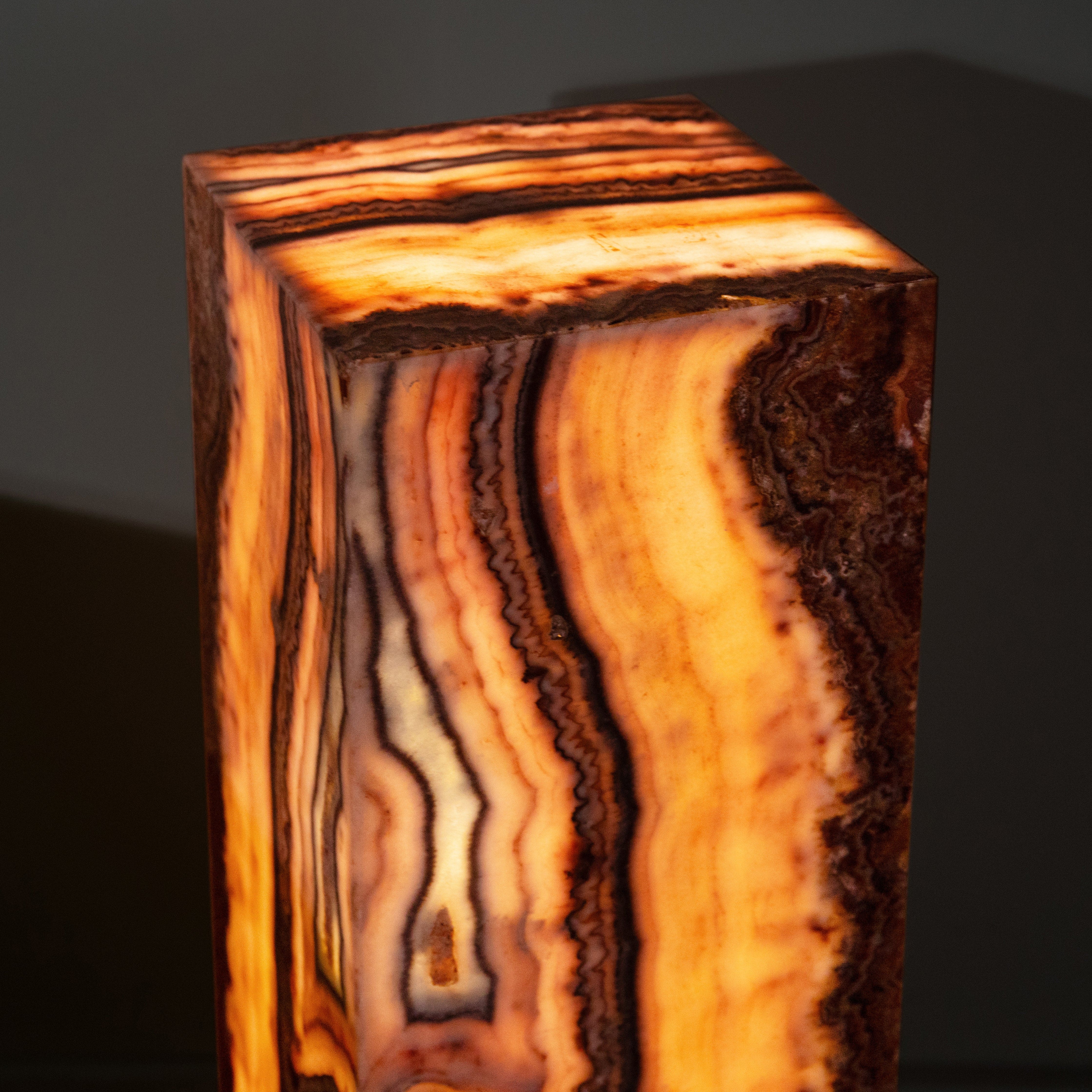 Kalifano Light Towers Pink Serpentine Onyx Light Tower - 30 in LT75X20.001