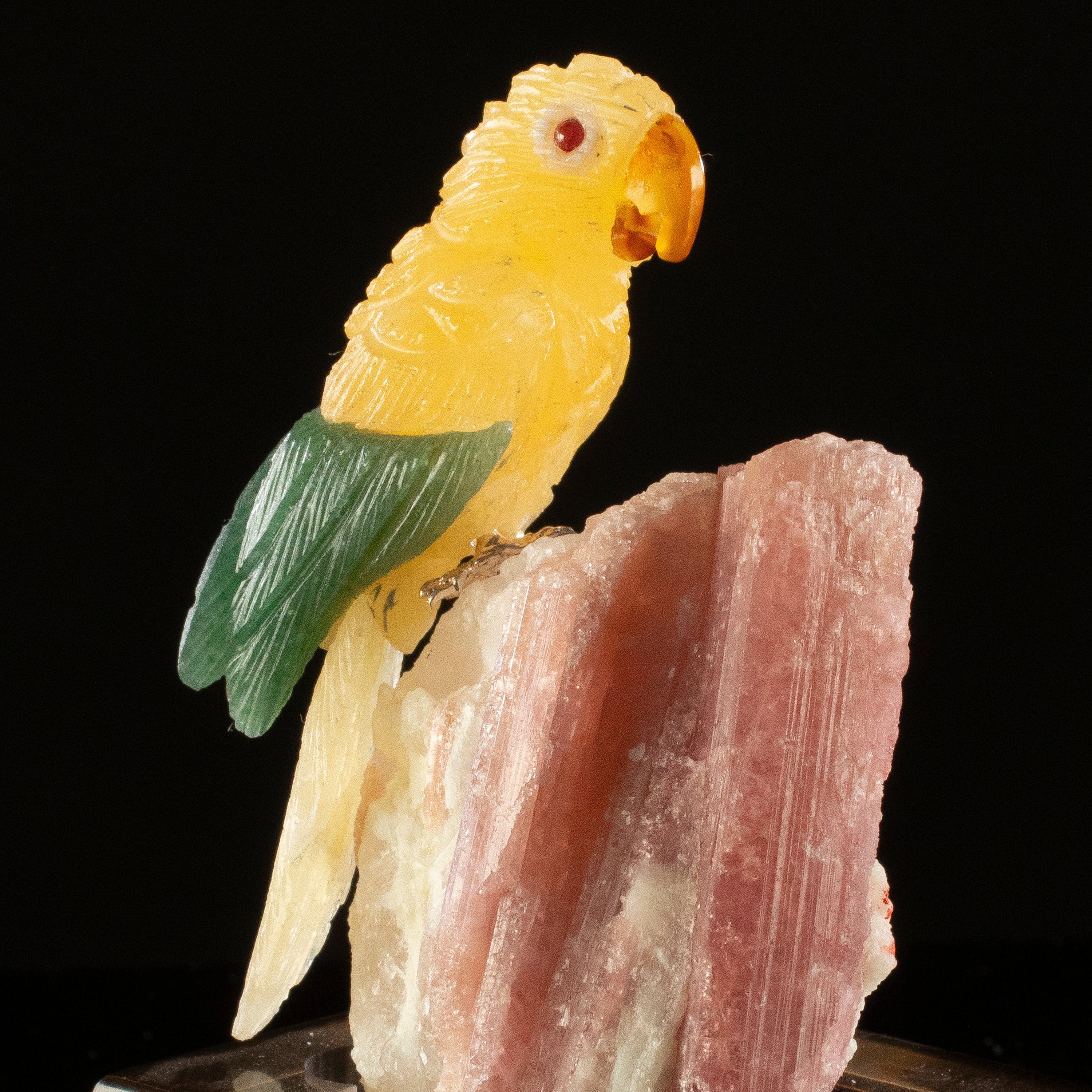 KALIFANO Love Birds Carvings Peter Muller Aragonite Parrot Carving on Rubellite Base LB.C137.011