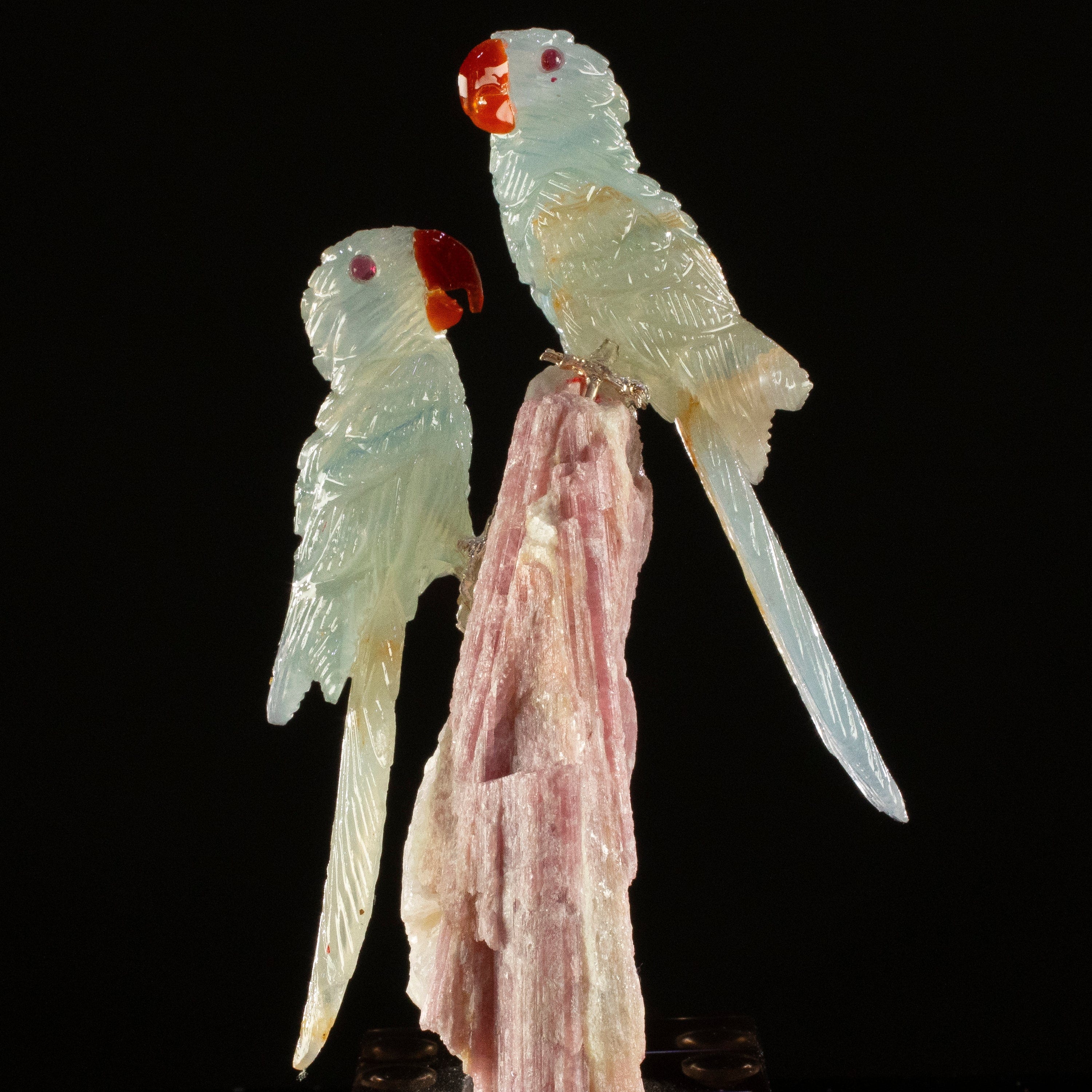 KALIFANO Love Birds Carvings Peter Muller Blue Calcite Macaw Couple Carving on Rubellite Base LB.C215.017