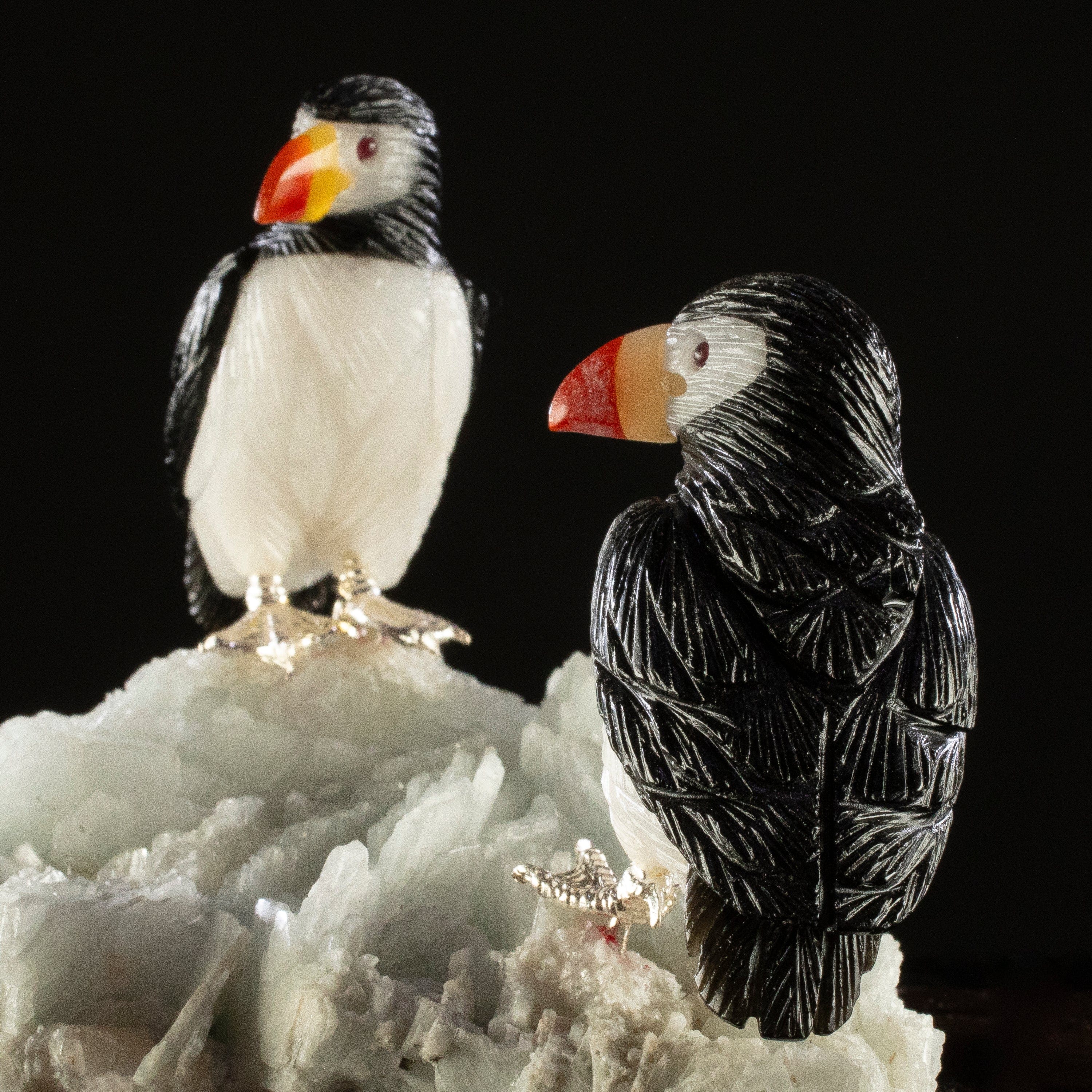 KALIFANO Love Birds Carvings Peter Muller Obsidian & Quartz Puffin Couple Carving on Calcite Base LB.A246.001