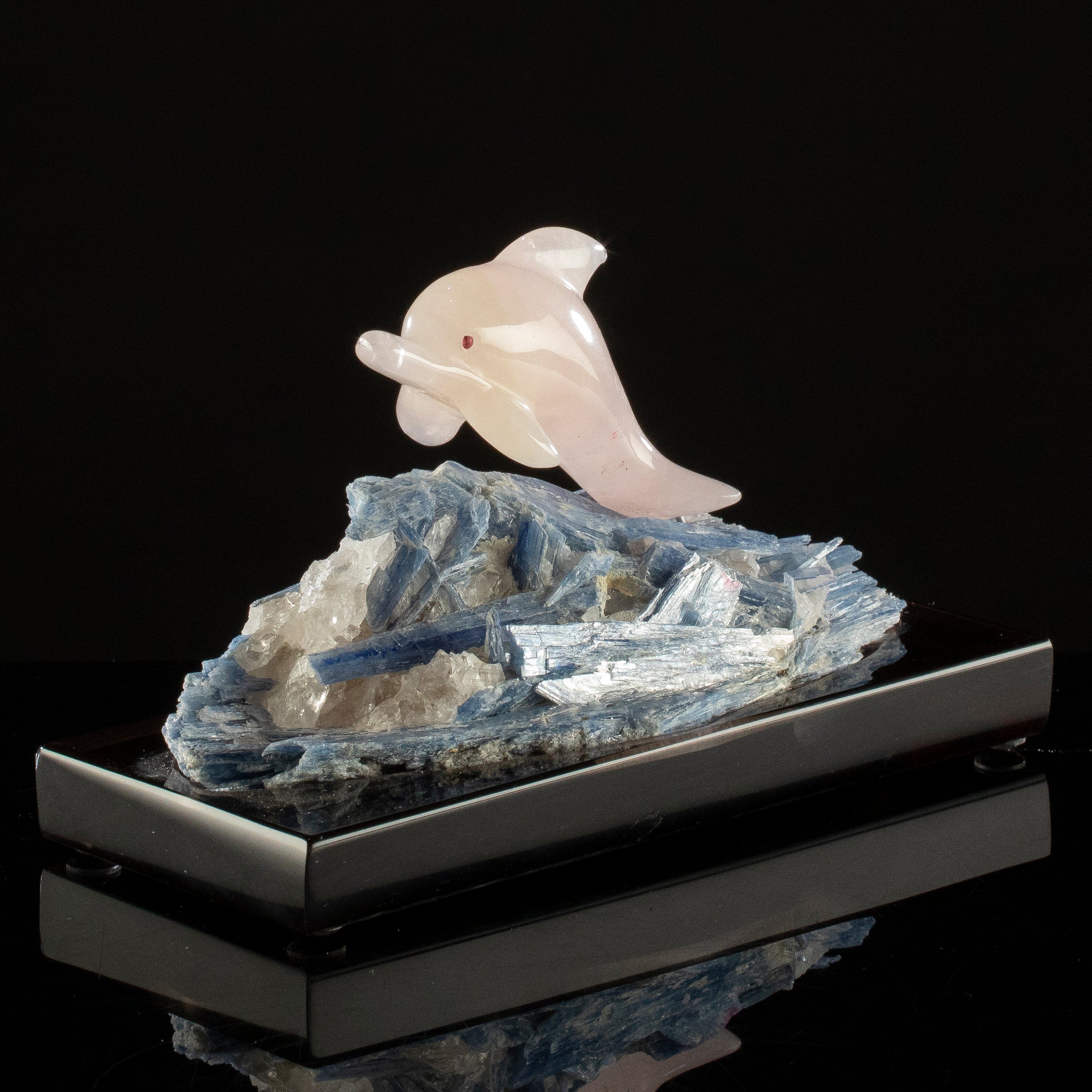 KALIFANO Love Birds Carvings Peter Muller Rose Quartz Dolphin Carving on Kyanite Base LB.E108.001