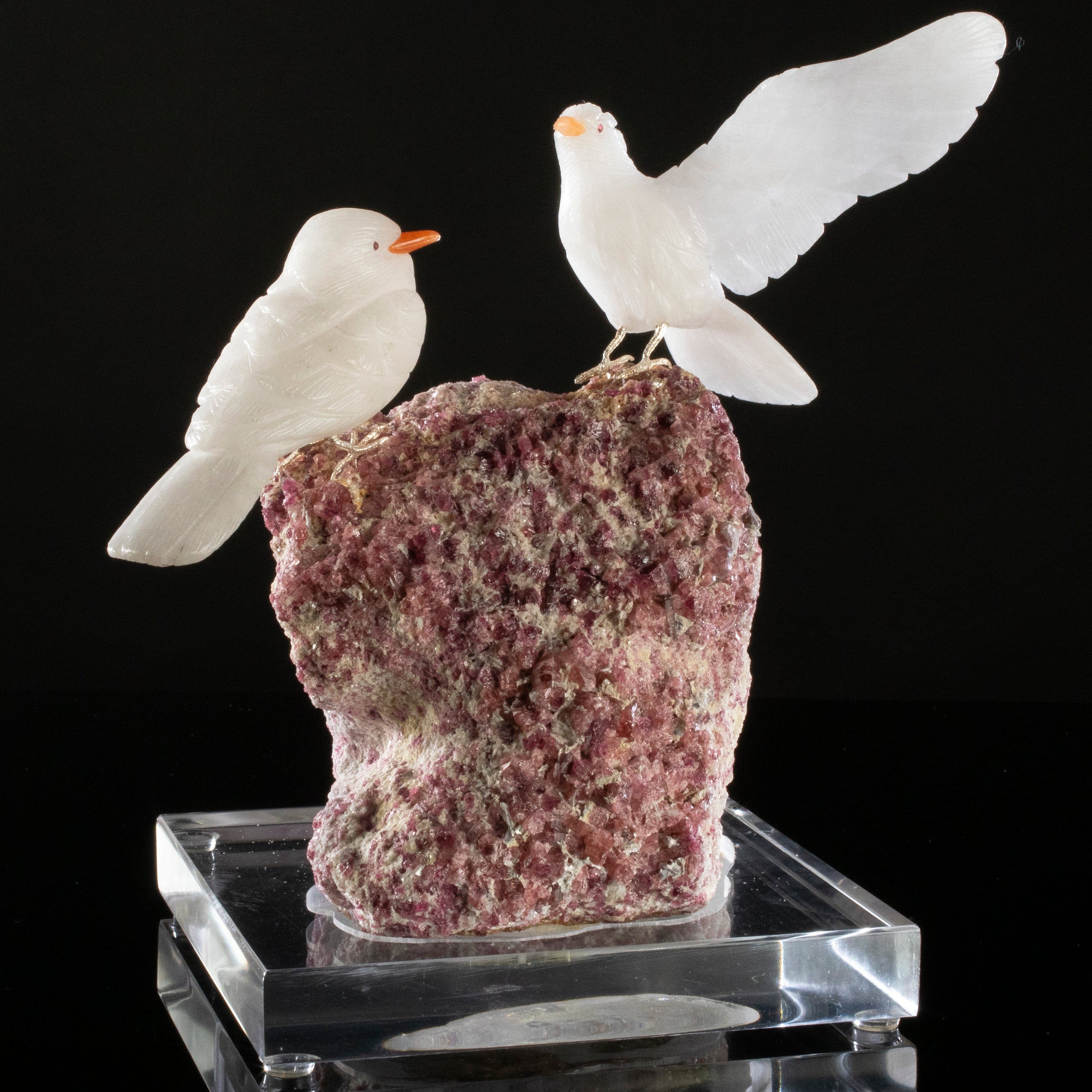 Kalifano Love Birds Carvings Quartz Pigeon Love Bird Carving on Pink Tourmaline Base LB.A270.001