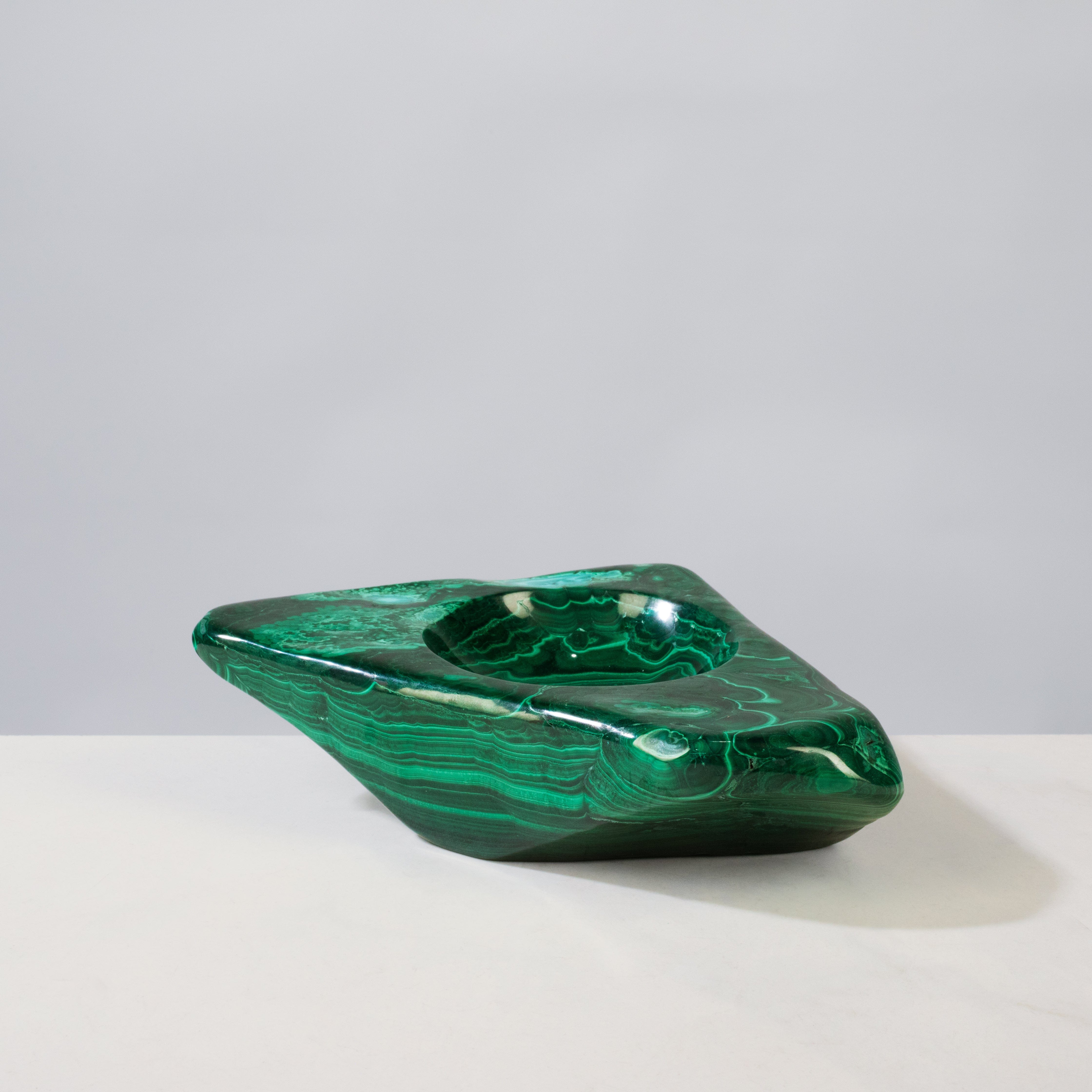 Kalifano Malachite Malachite Ashtray / Bowl Carving from Congo - 5.5" / 1,407 g MAA3000.002