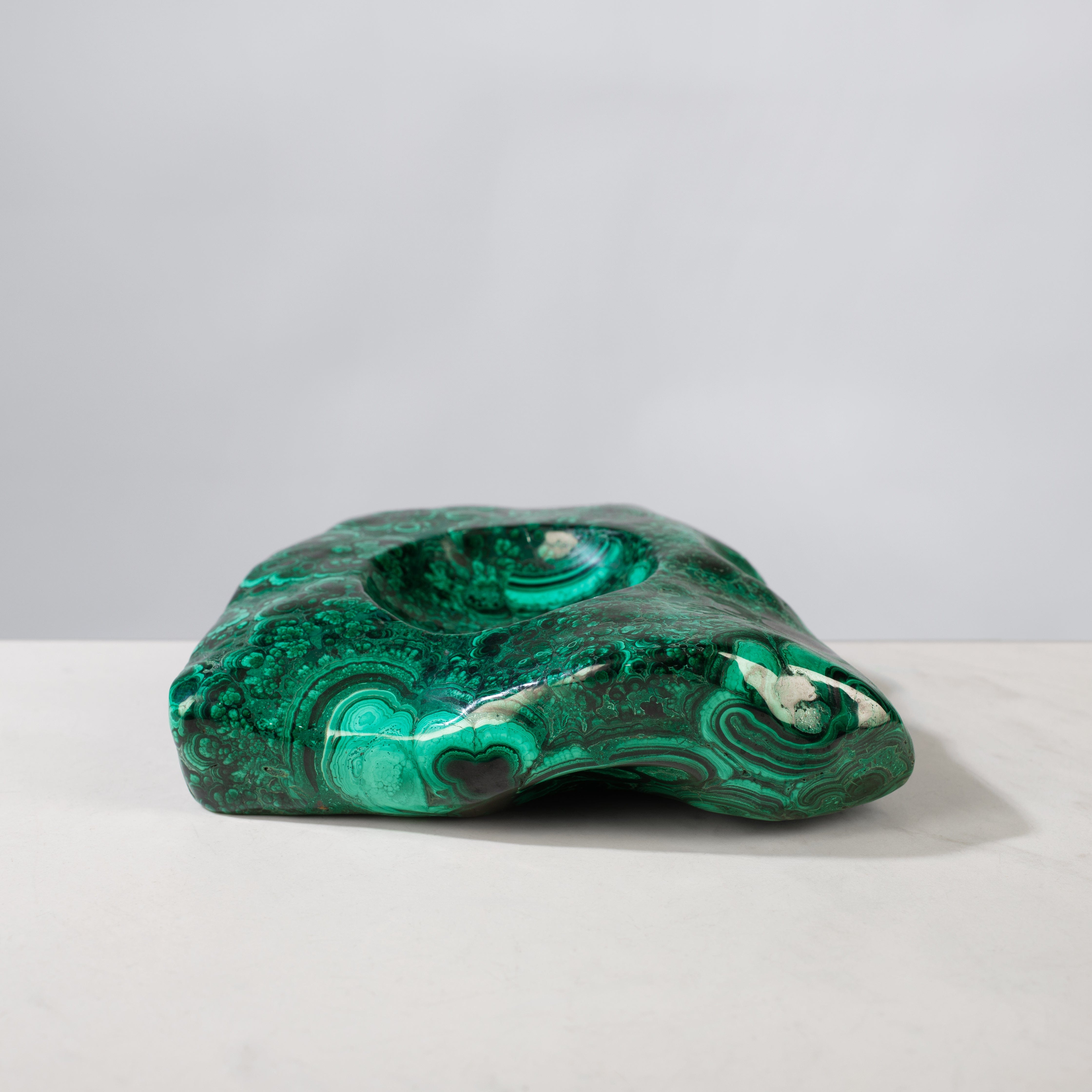 Kalifano Malachite Malachite Ashtray / Bowl Carving from Congo - 7.5" / 3,178 g MAA5800.002
