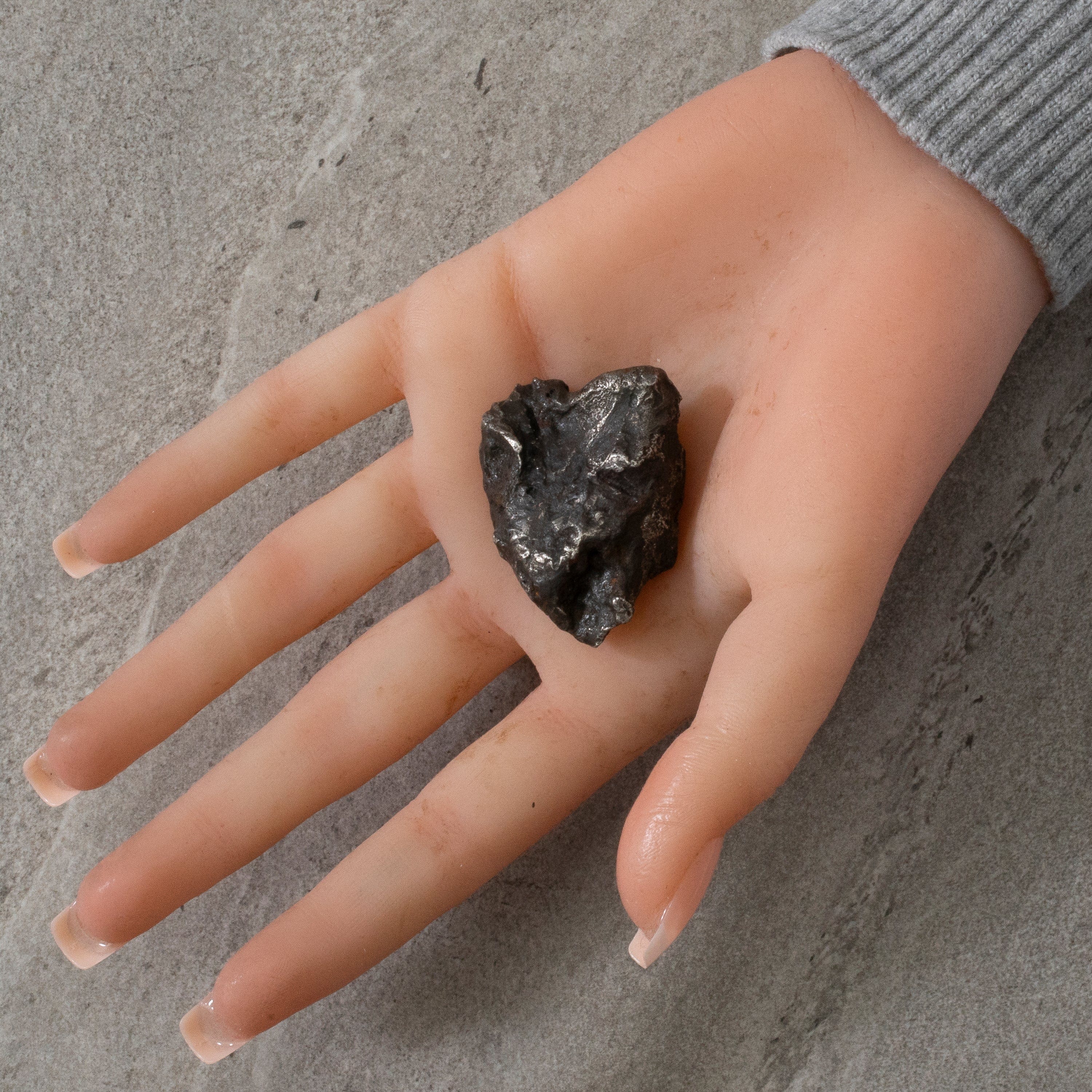 Kalifano Meteorites Natural Sikhote-Alin Meteorite from Russia- 1.6" / 50 grams MTS1100.003