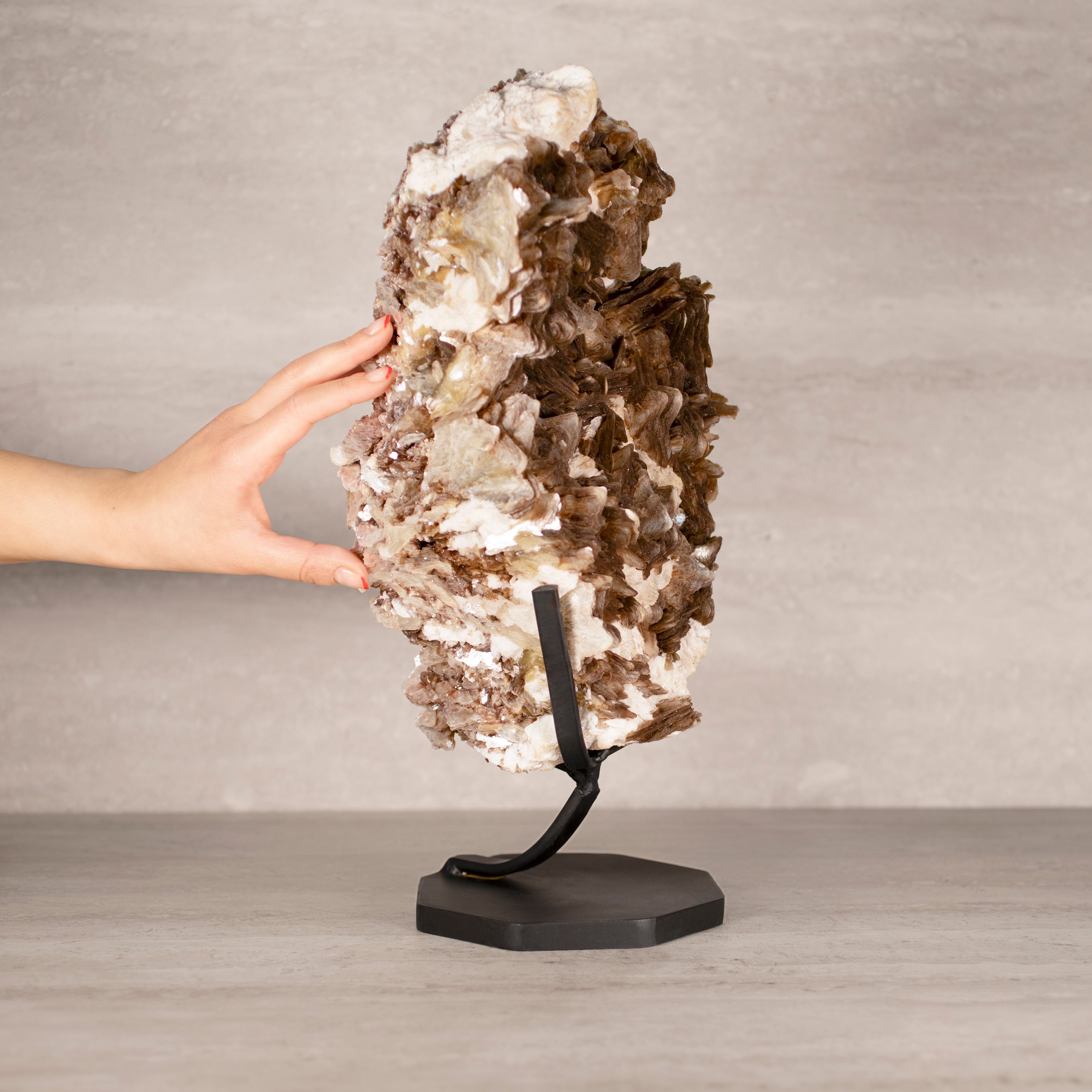 Kalifano Mica Natural Brazilian Mica & Albite on Custom Stand - 16" / 20 lbs MC4600.001