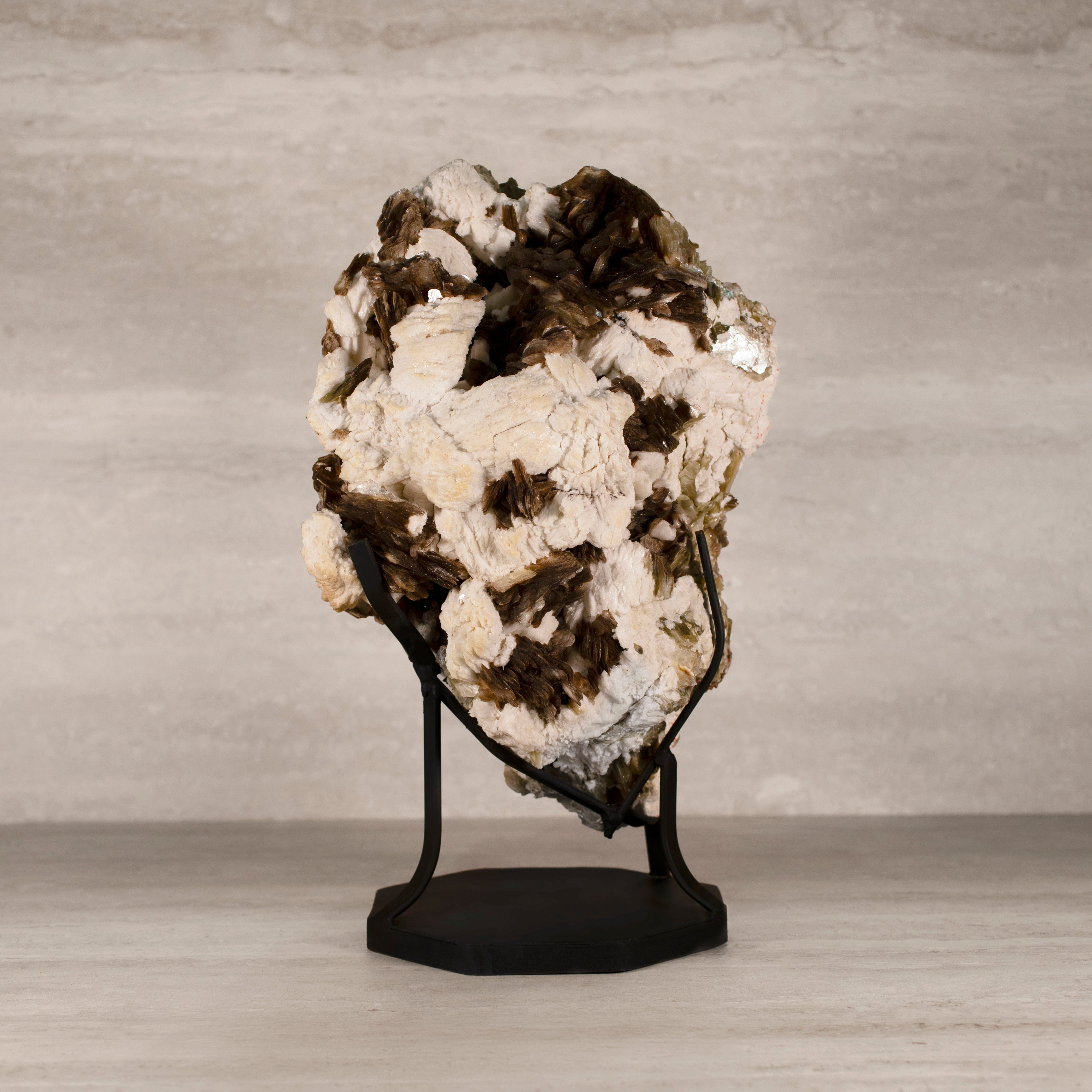 Kalifano Mica Natural Brazilian Mica & Albite on Custom Stand - 17" / 41 lbs MC9300.001