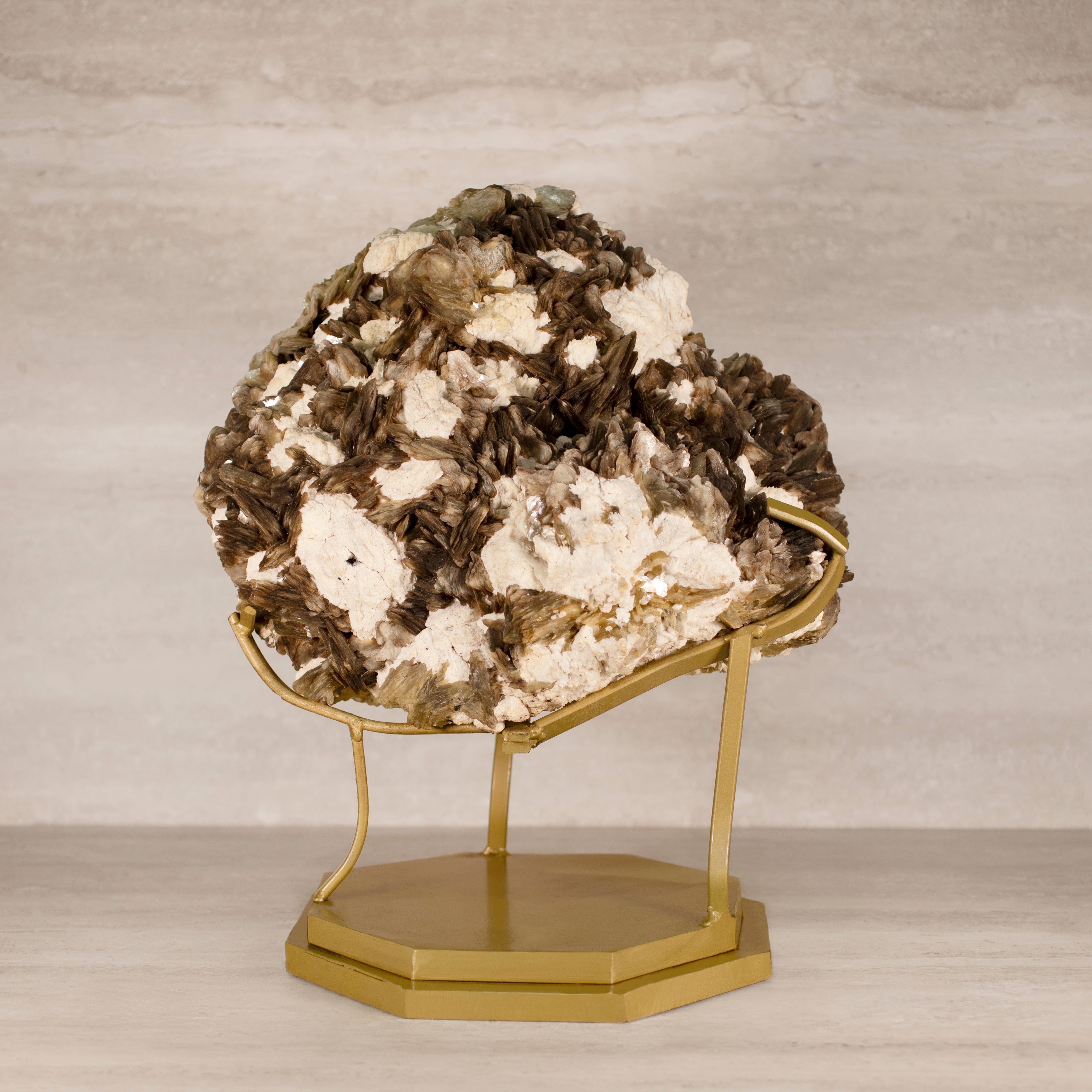 Kalifano Mica Natural Brazilian Mica & Albite on Custom Stand - 19" / 78 lbs MC17800.001