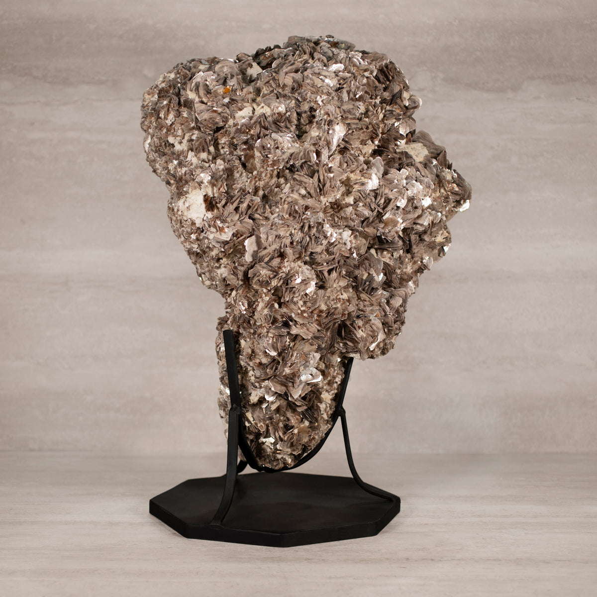 Kalifano Mica Natural Brazilian Mica & Albite on Custom Stand - 23.25" / 99 lbs MC22500.001
