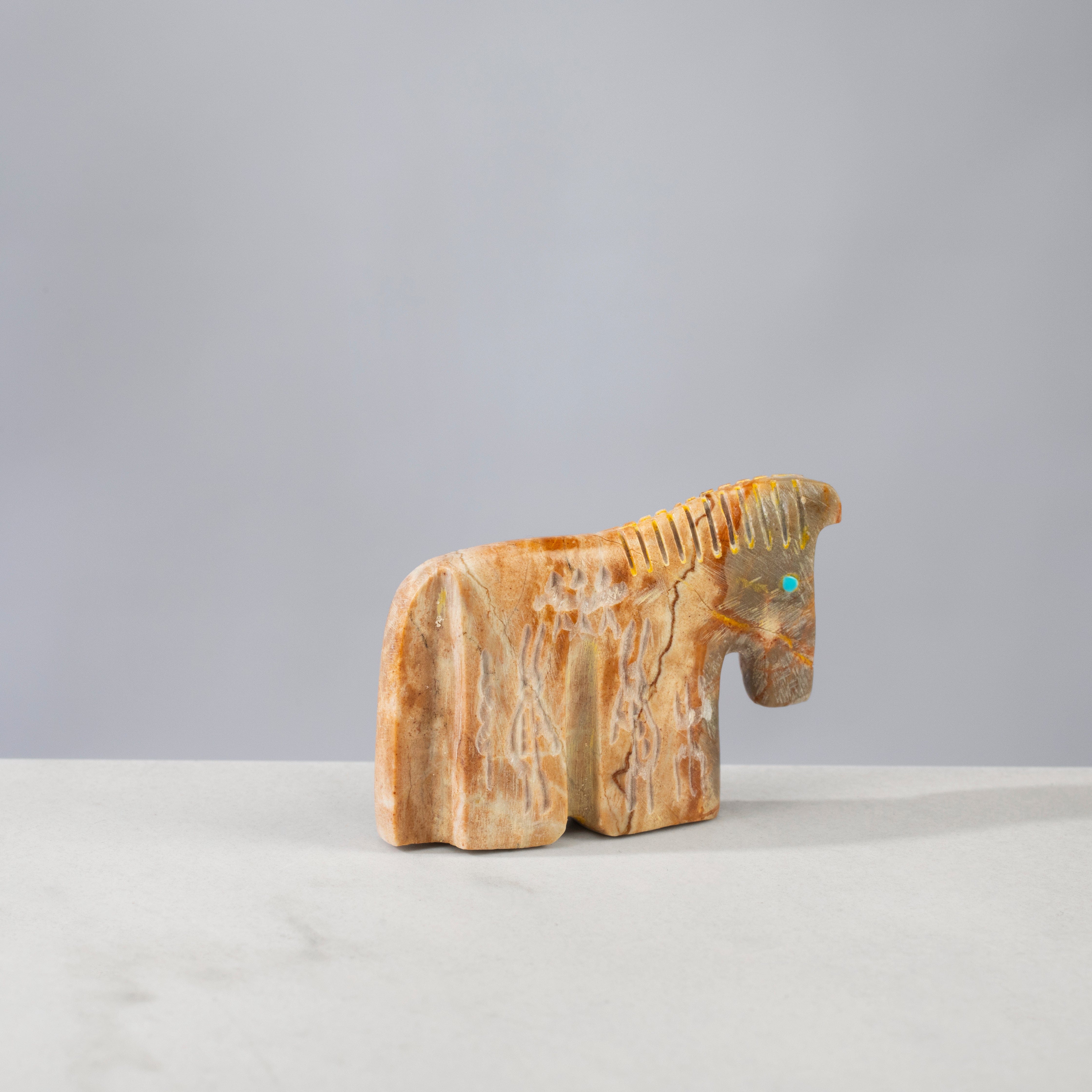 Kalifano Native American Fetish Carvings Poncho Picasso Marble Handmade Zuni Fetish Horse Carving NAC207.001