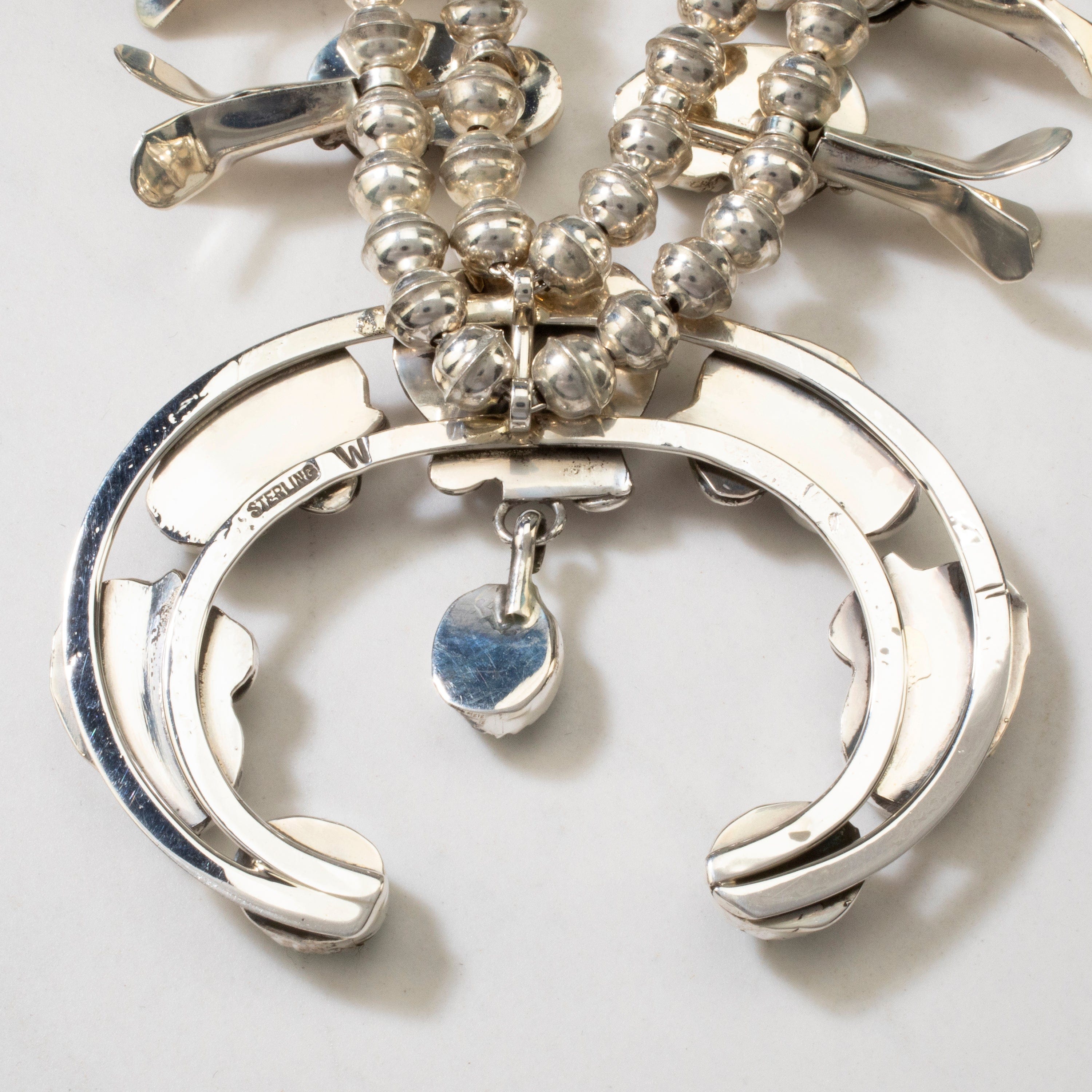 Kalifano Native American Jewelry 21" Navajo Malachite Squash Blosssom USA Native American Made 925 Sterling Silver Necklace & Stud Earring Set NAN3000.007