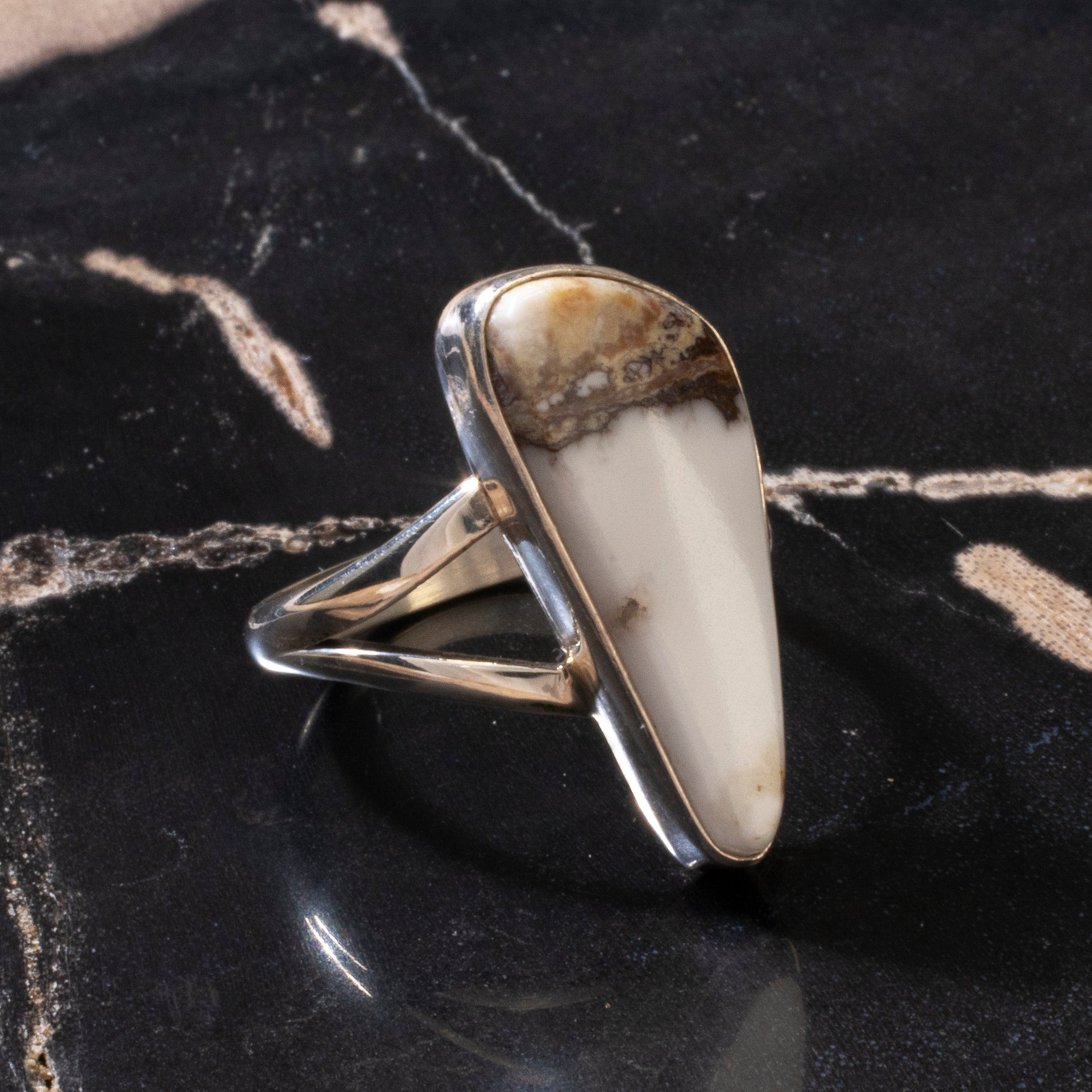 Kalifano Native American Jewelry 7 White Buffalo Turquoise Navajo USA Native American Made 925 Sterling Silver Ring NAR500.087.7