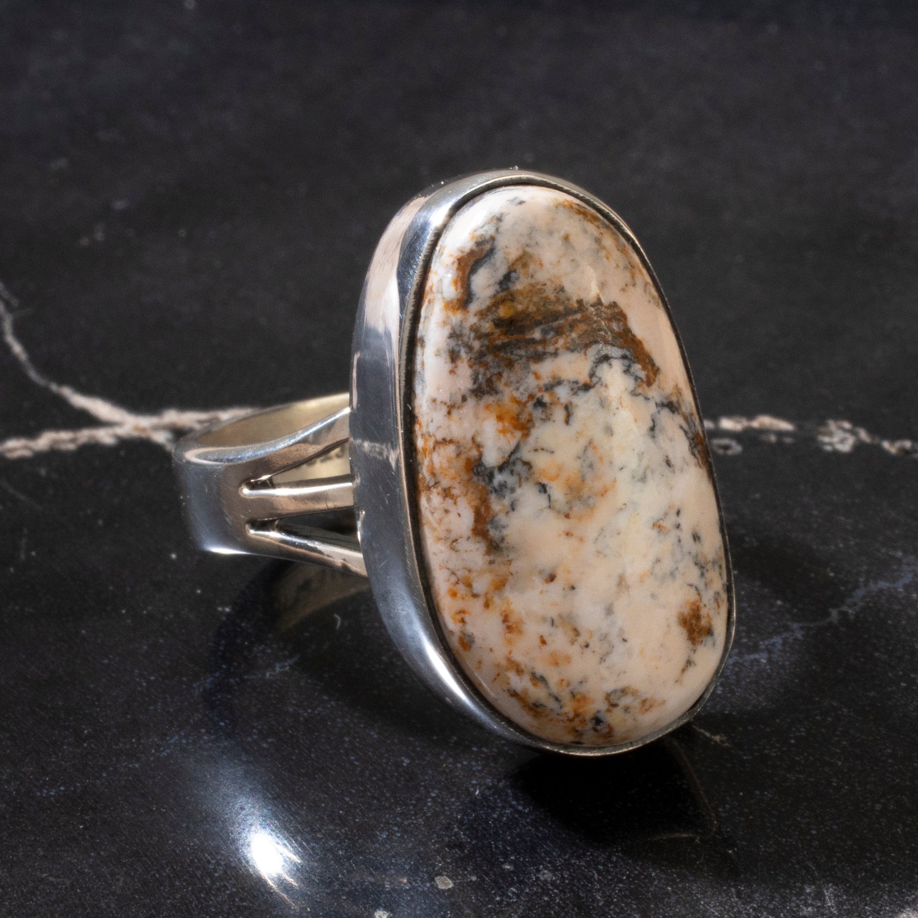 Kalifano Native American Jewelry 8 White Buffalo Turquoise Round Navajo USA Native American Made 925 Sterling Silver Ring NAR500.085.8