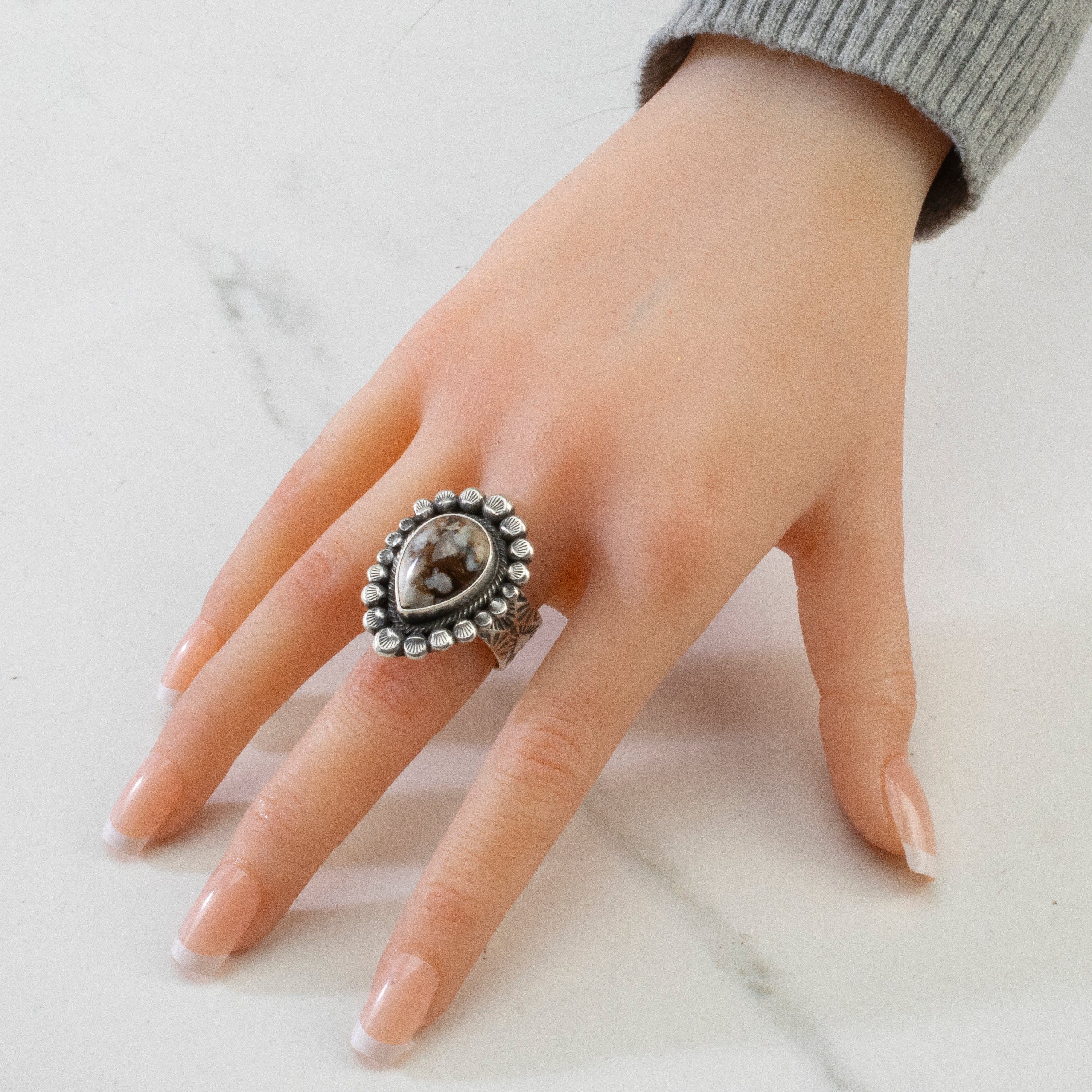 Kalifano Native American Jewelry ADJ Leon Martinez White Buffalo Turquoise Navajo USA Native American Made 925 Sterling Silver Ring NAR2400.021.ADJ