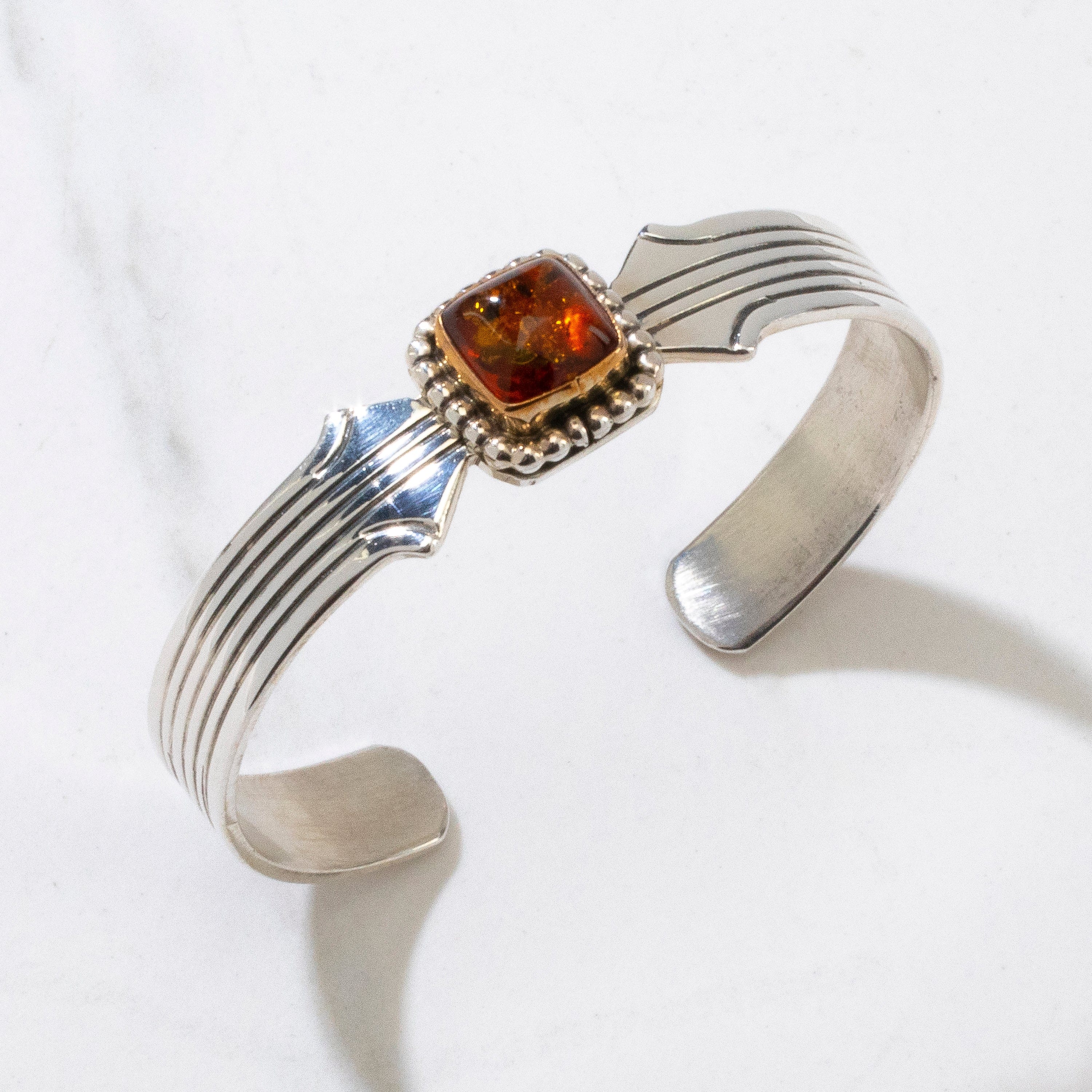 Kalifano Native American Jewelry Amber Navajo USA Native American Made 12K Gold Filled & 925 Sterling Silver Cuff NAB900.039