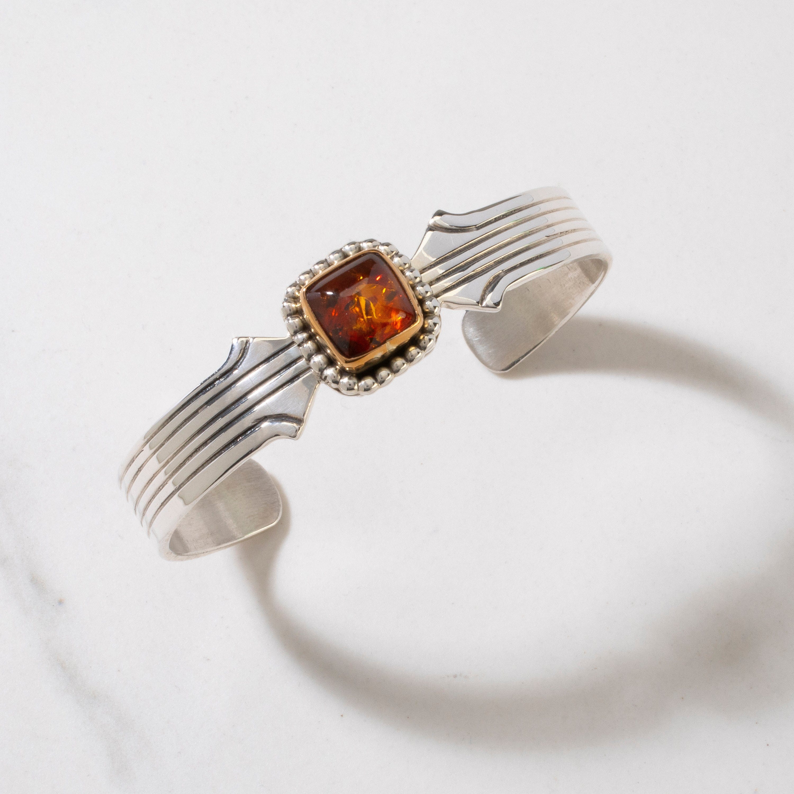 Kalifano Native American Jewelry Amber Navajo USA Native American Made 925 Sterling Silver & 12K Gold Filled Cuff NAB900.027