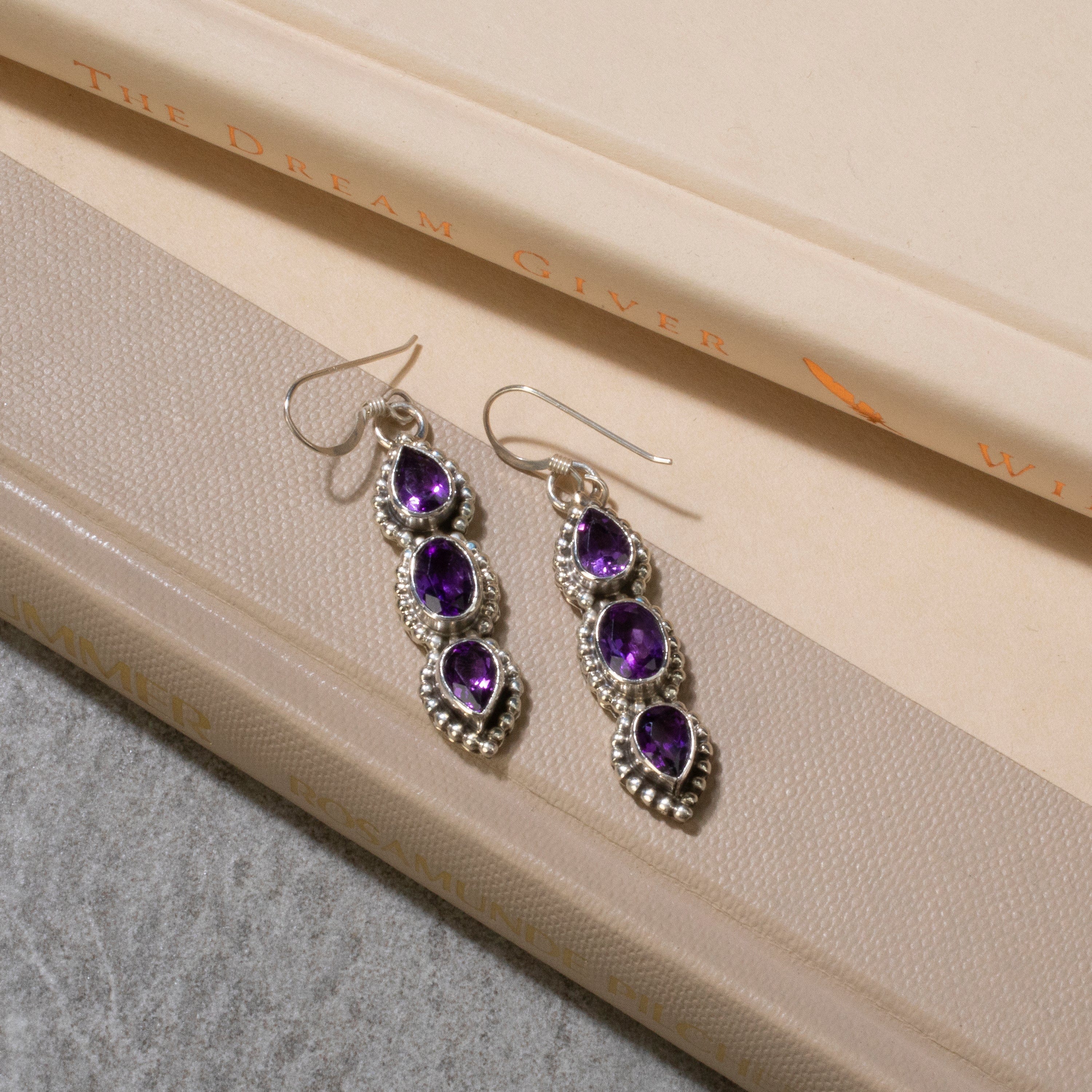 Kalifano Native American Jewelry Amethyst Dangle Navajo USA Native American Made 925 Sterling Silver Earrings with French Hook NAE800.006