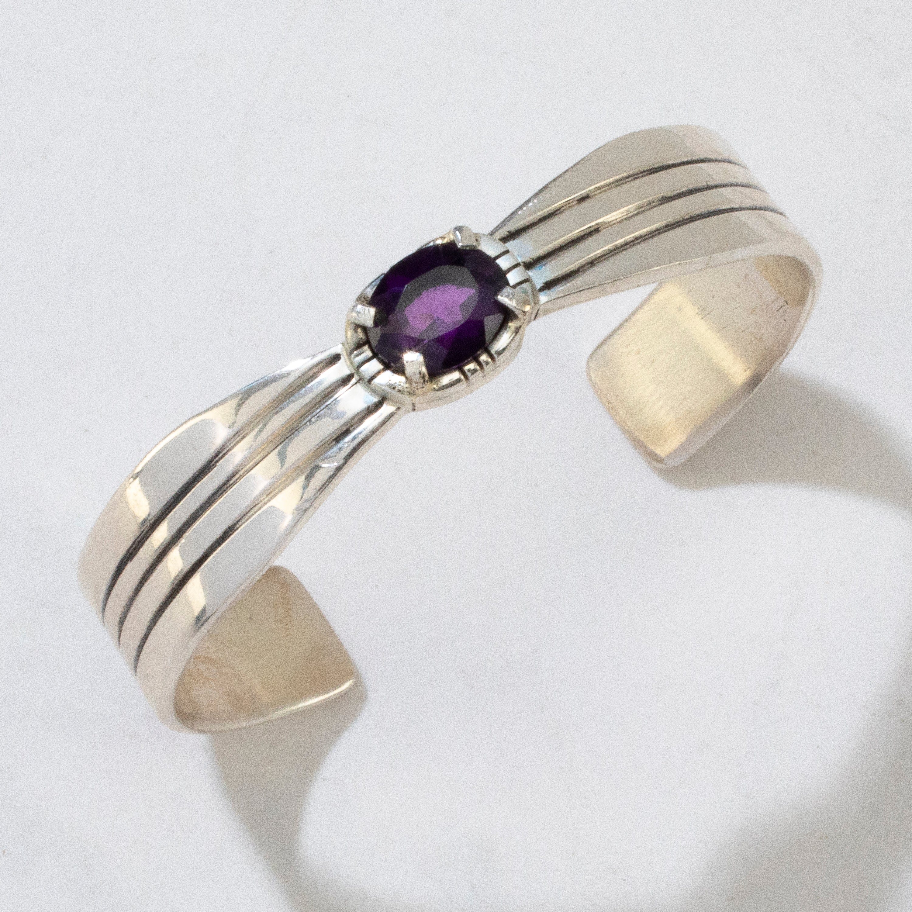 Kalifano Native American Jewelry Amethyst Navajo USA Native American Made 925 Sterling Silver Cuff NAB1000.025