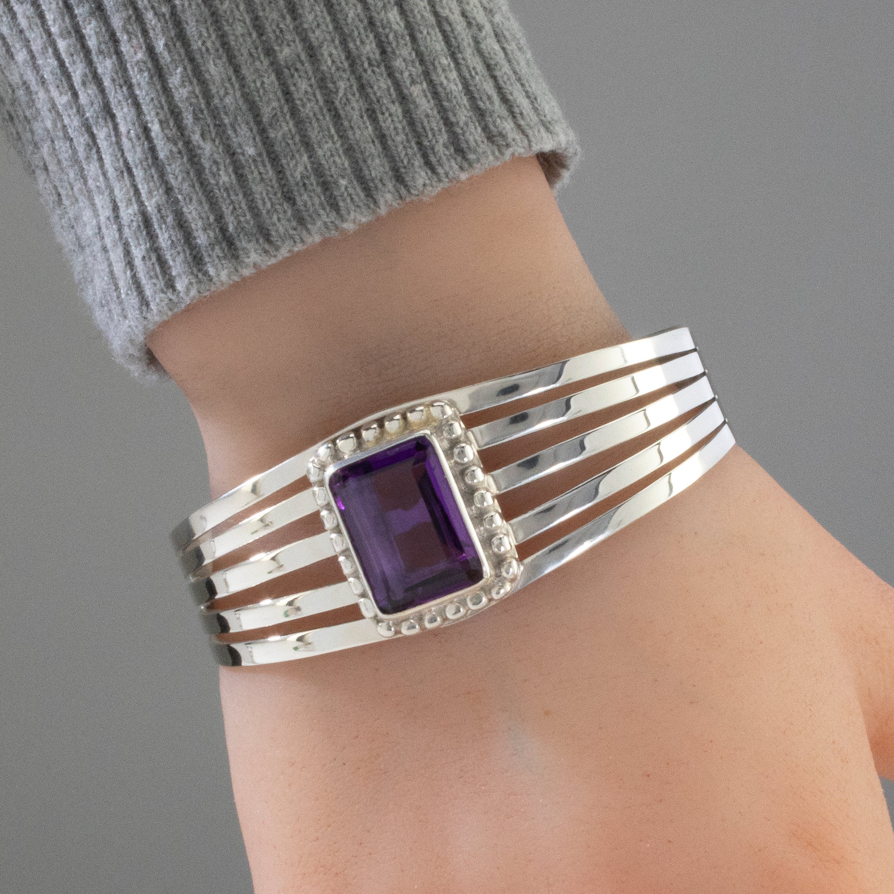 Kalifano Native American Jewelry Amethyst Navajo USA Native American Made 925 Sterling Silver Cuff NAB1200.032