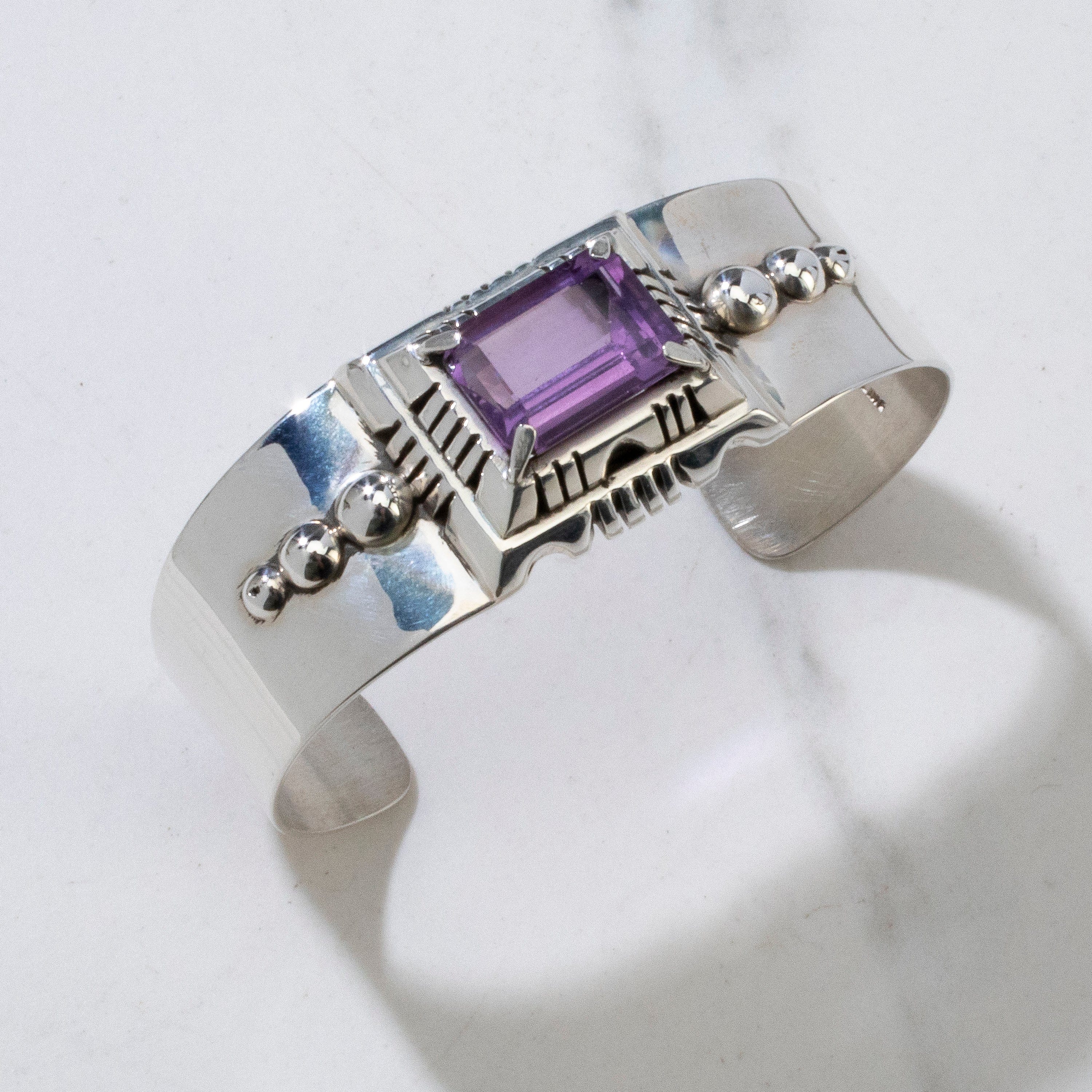 Kalifano Native American Jewelry Amethyst Navajo USA Native American Made 925 Sterling Silver Cuff NAB1200.033