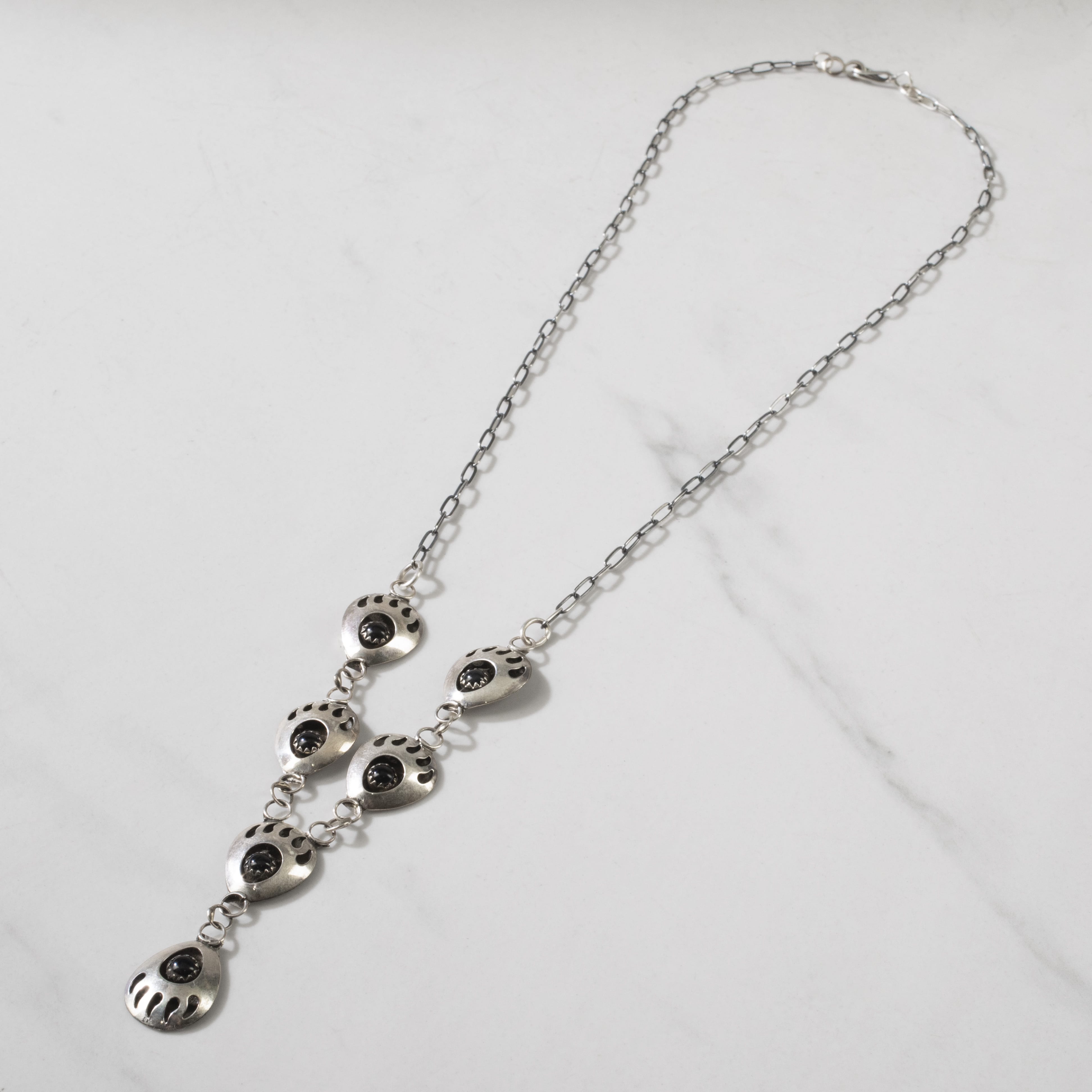Kalifano Native American Jewelry Black Onyx Bear Paw USA Native American Made 925 Sterling Silver Necklace NAN500.023