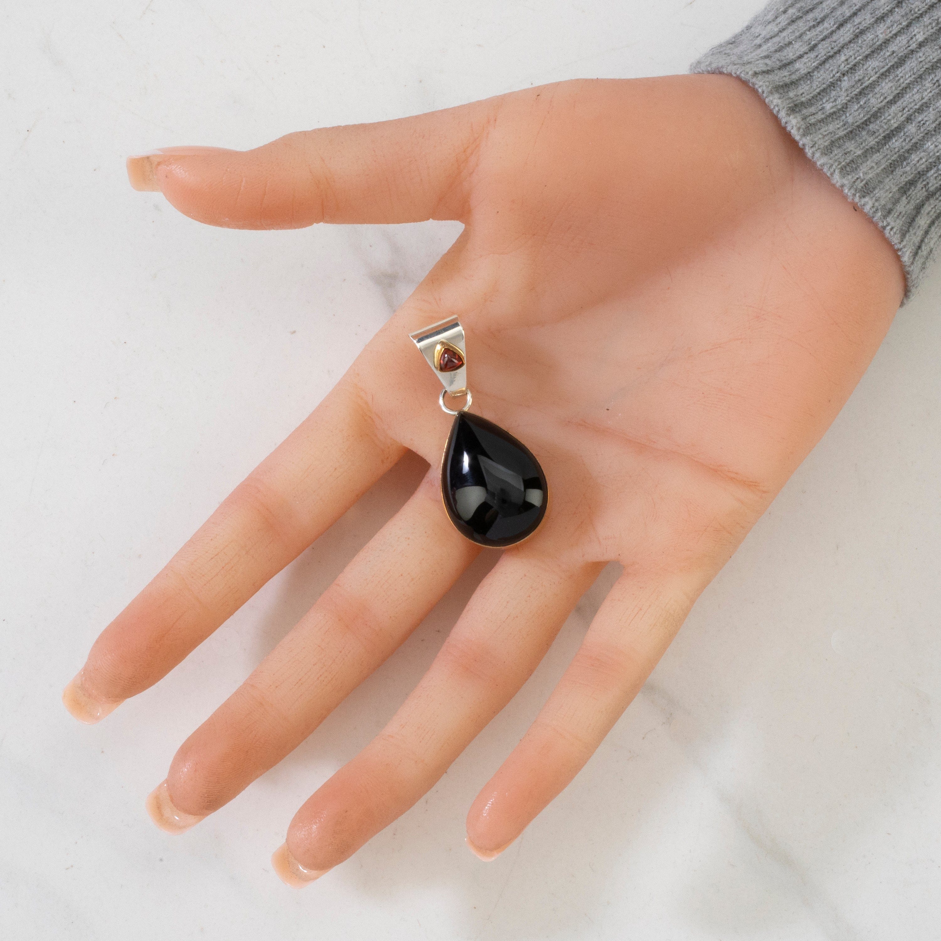 Kalifano Native American Jewelry Black Onyx & Citrine Teardrop Navajo USA Native American Made 925 Sterling Silver Pendant NAN350.008