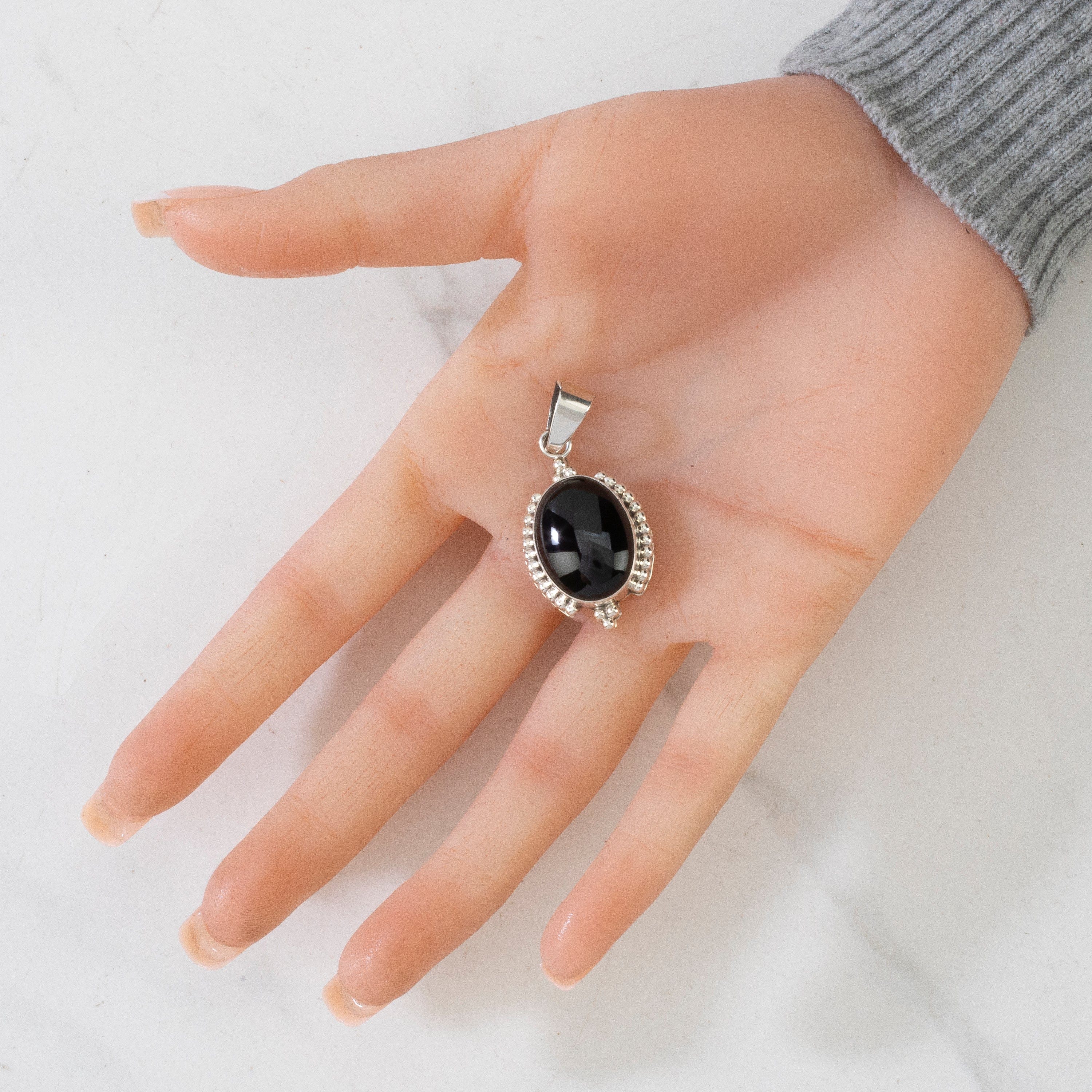 Kalifano Native American Jewelry Black Onyx USA Native American Made 925 Sterling Silver Pendant NAN300.014