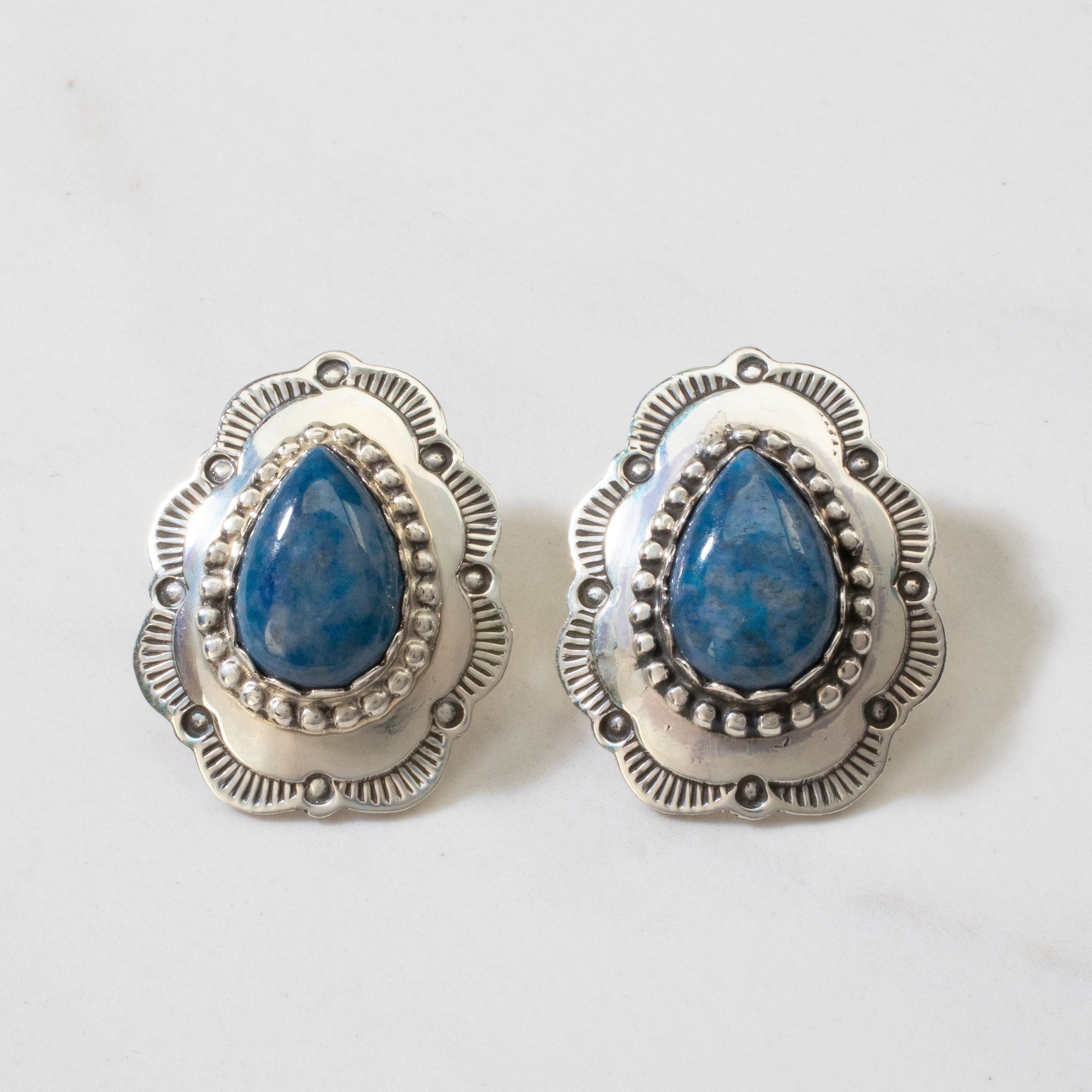 Kalifano Native American Jewelry Denim Lapis Teardrop Navajo USA Native American Made 925 Sterling Silver Earrings with Stud Backing NAE600.022