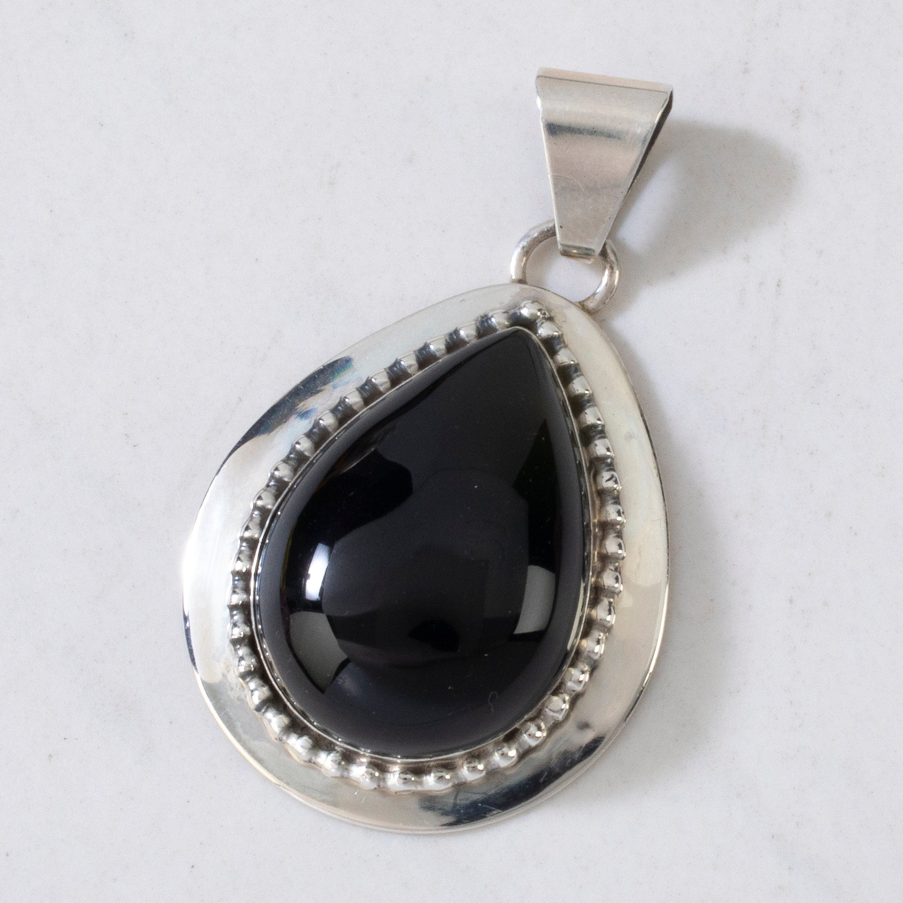 Kalifano Native American Jewelry Ella Peter Black Onyx Navajo Teardrop USA Native American Made 925 Sterling Silver Pendant NAN300.013