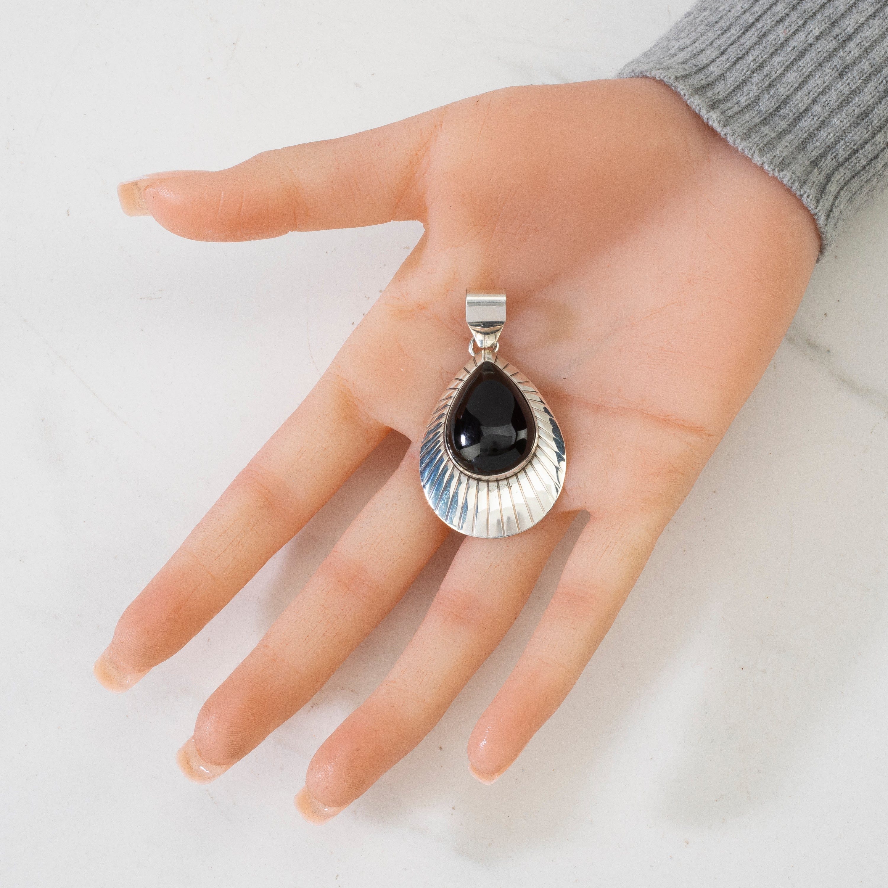 Kalifano Native American Jewelry Ella Peter Black Onyx Navajo Teardrop USA Native American Made 925 Sterling Silver Pendant NAN300.020