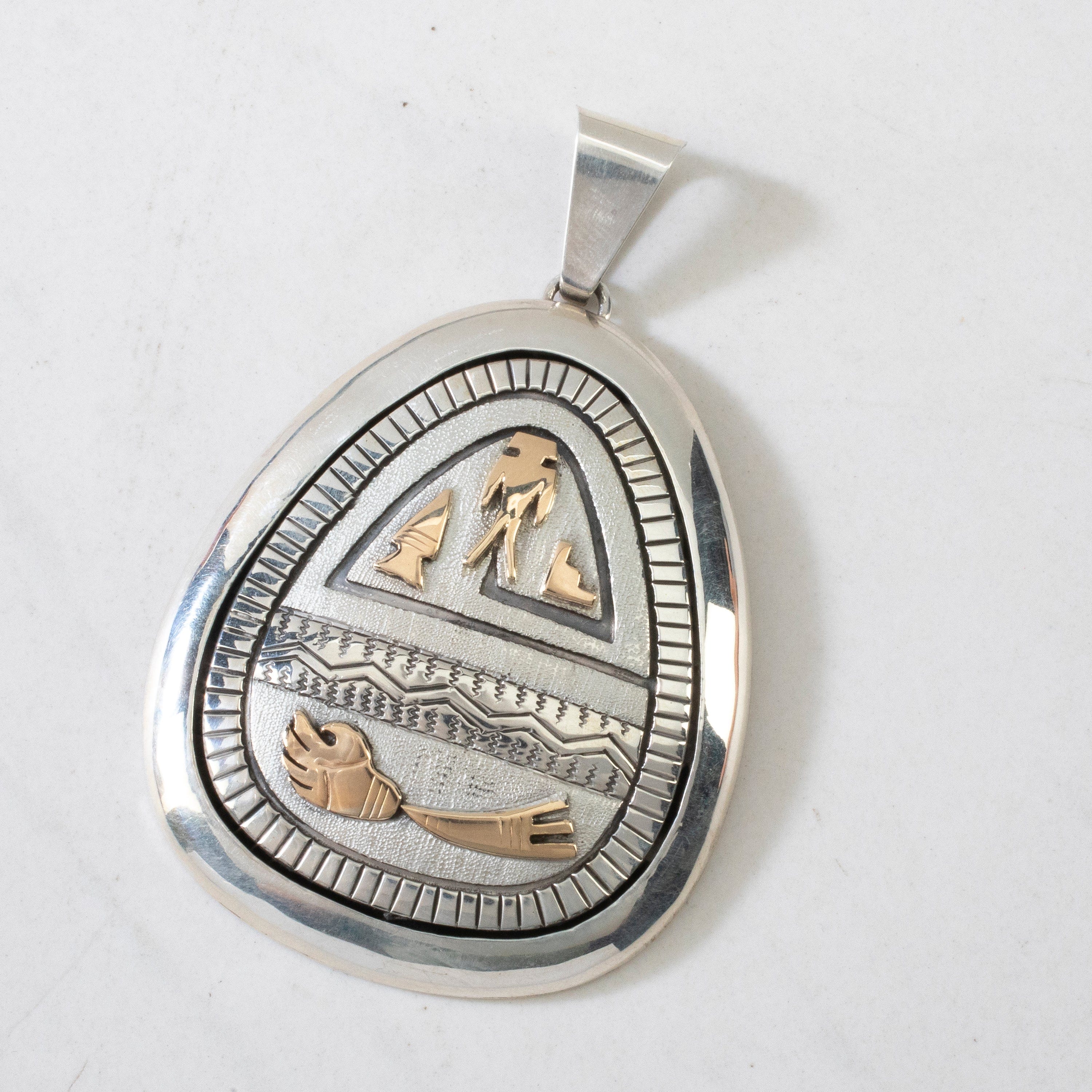 Kalifano Native American Jewelry Emer Thompson 14K Gold Navajo USA Native American Made 925 Sterling Silver Pendant NAN3400.002
