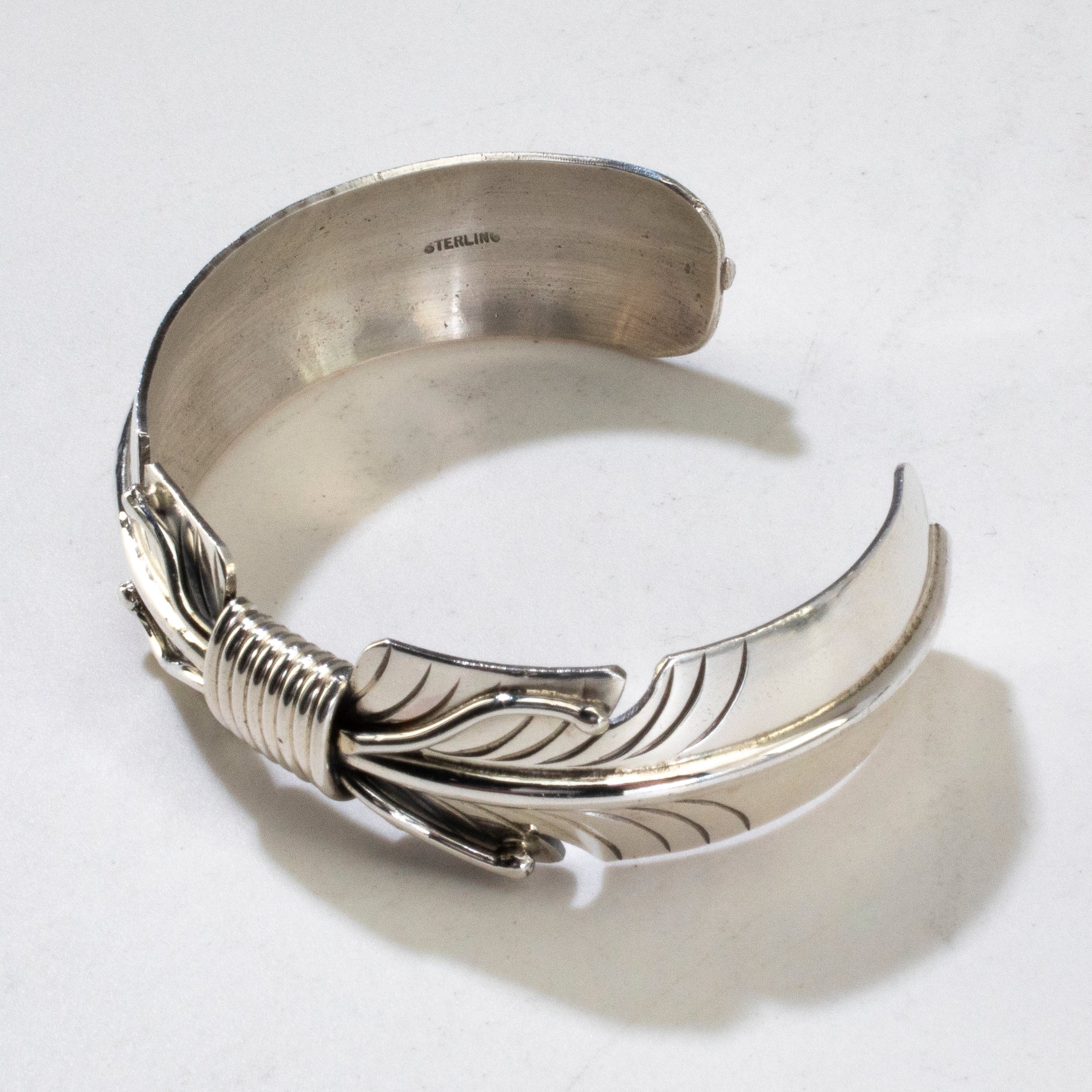 Kalifano Native American Jewelry Feather Navajo USA Native American Made 925 Sterling Silver Cuff NAB500.020