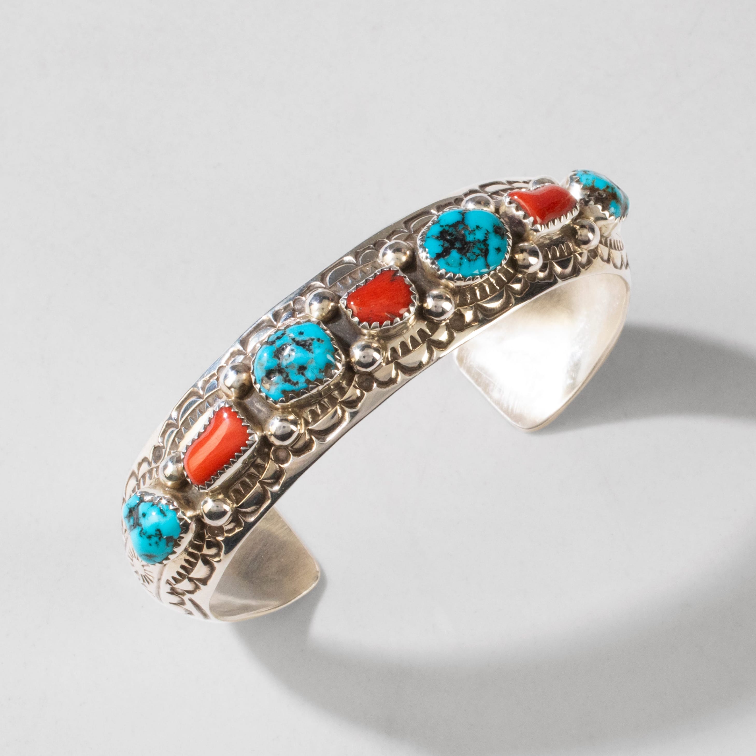 Kalifano Native American Jewelry Grace Silver Kingman Turquoise & Coral Navajo USA Native American Made 925 Sterling Silver Cuff NAB1200.054