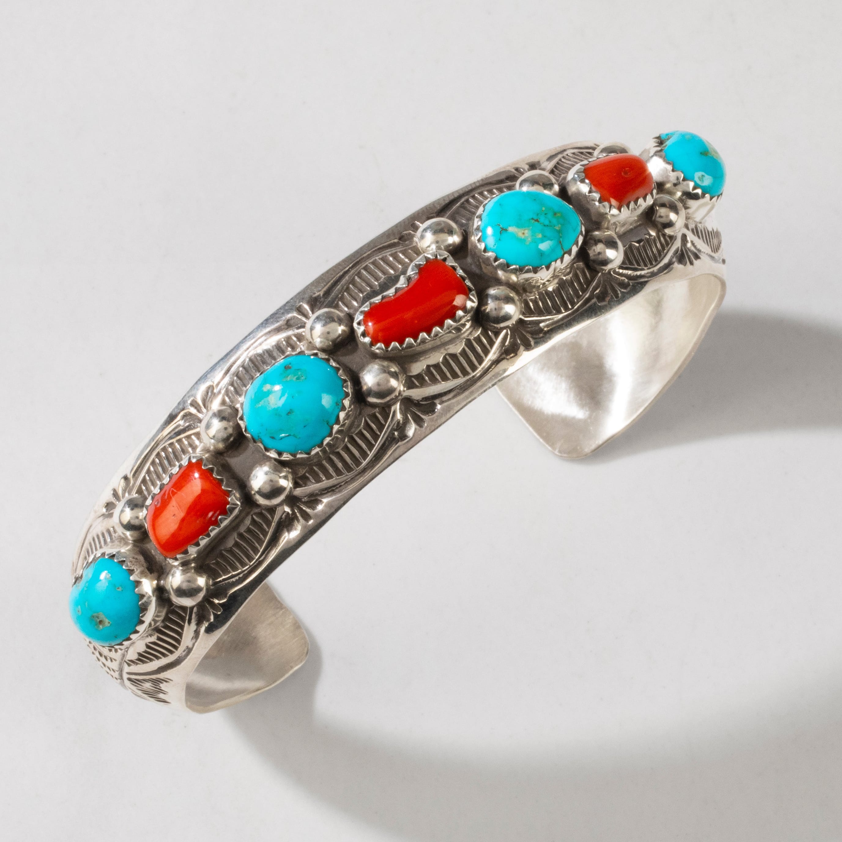 Kalifano Native American Jewelry Grace Silver Kingman Turquoise & Coral Navajo USA Native American Made 925 Sterling Silver Cuff NAB1200.055