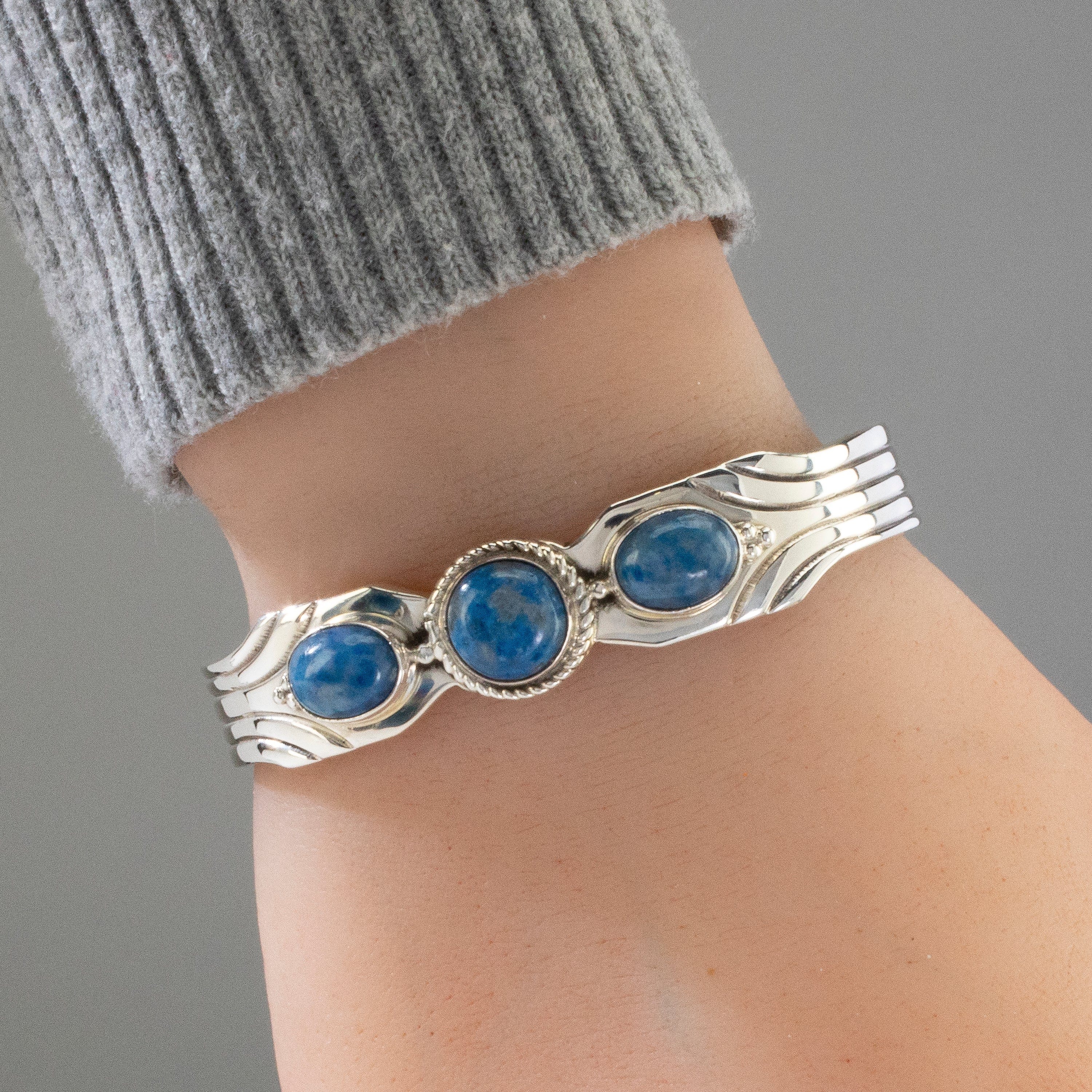 Kalifano Native American Jewelry Joe Begay Denim Lapis Navajo USA Native American Made 925 Sterling Silver Cuff NAB1000.017