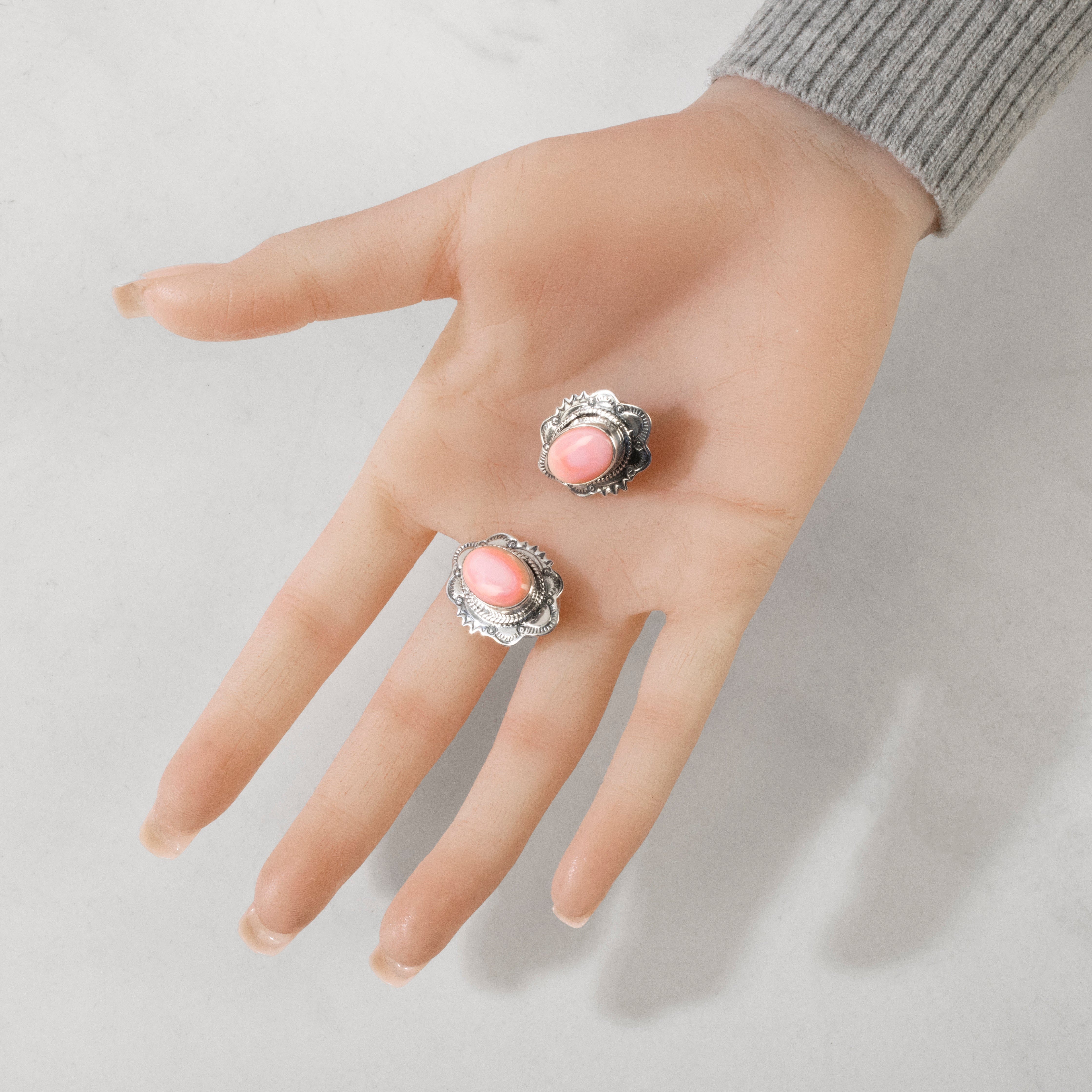 Kalifano Native American Jewelry Joe Piaso Jr. Pink Conch Shell Navajo USA Native American Made 925 Sterling Silver Earrings with Stud Backing NAE1100.005