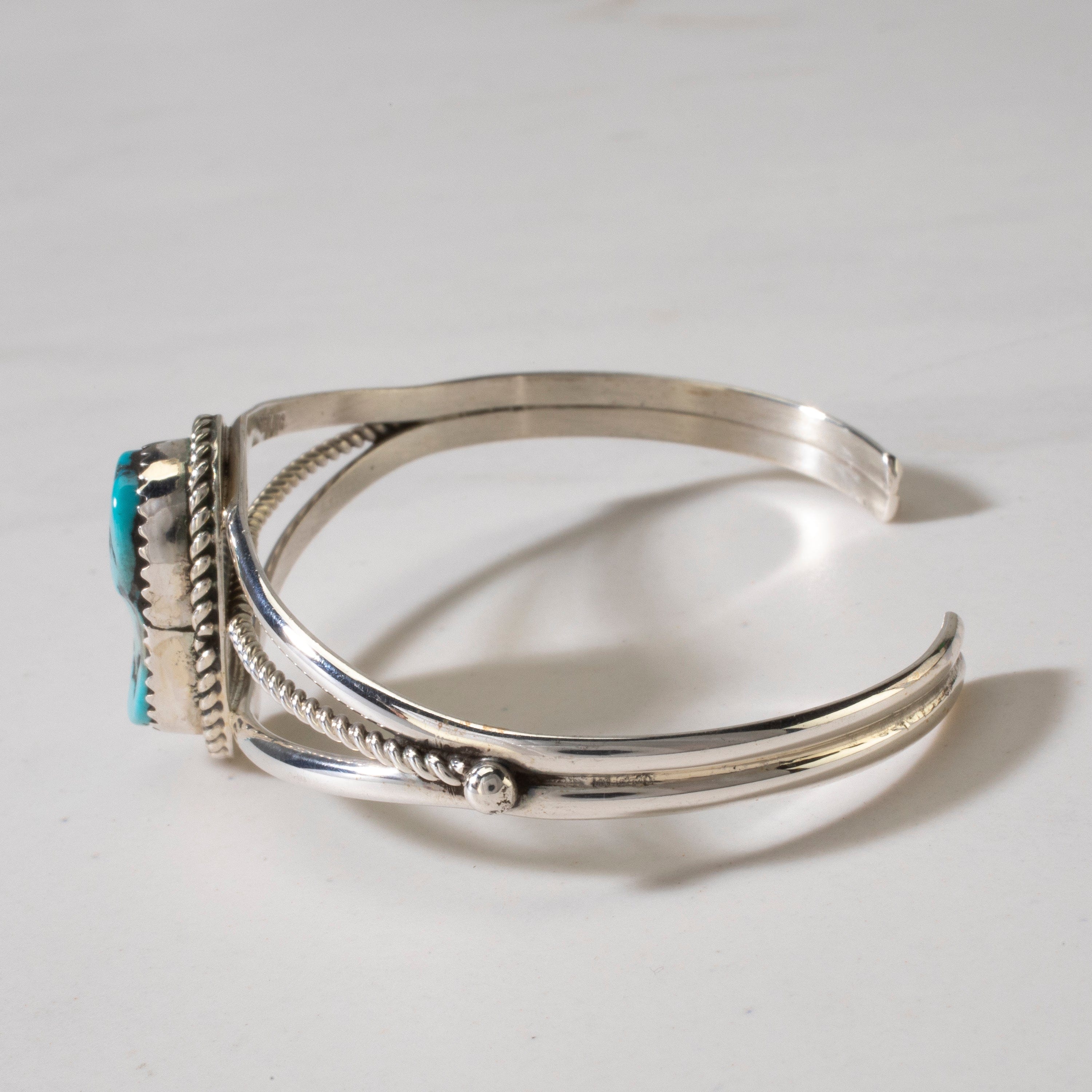 Kalifano Native American Jewelry Kingman Turquoise Oval Navajo USA Native American Made 925 Sterling Silver Cuff NAB500.007