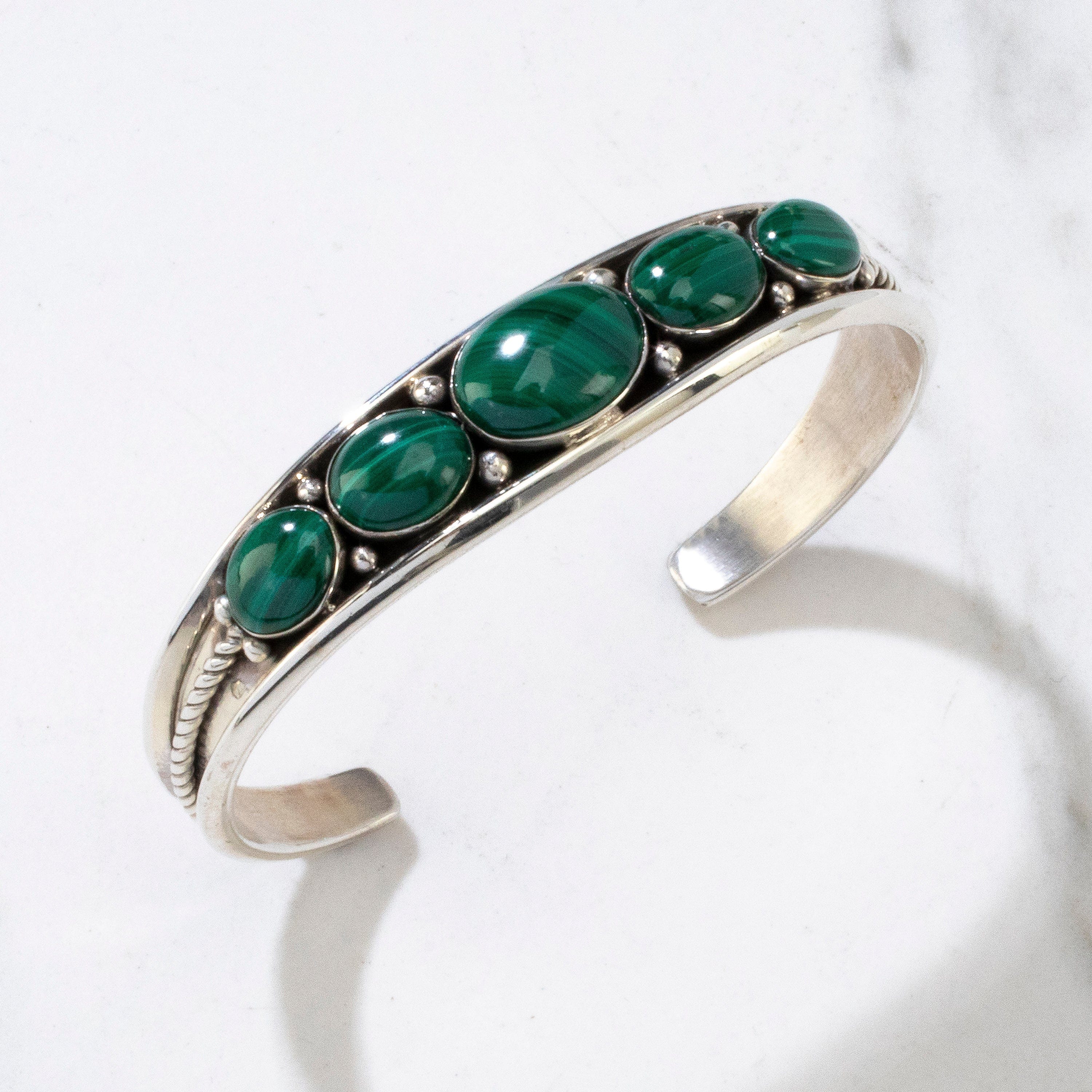 Kalifano Native American Jewelry L. Sheka Malachite Navajo USA Native American Made 925 Sterling Silver Cuff NAB900.049