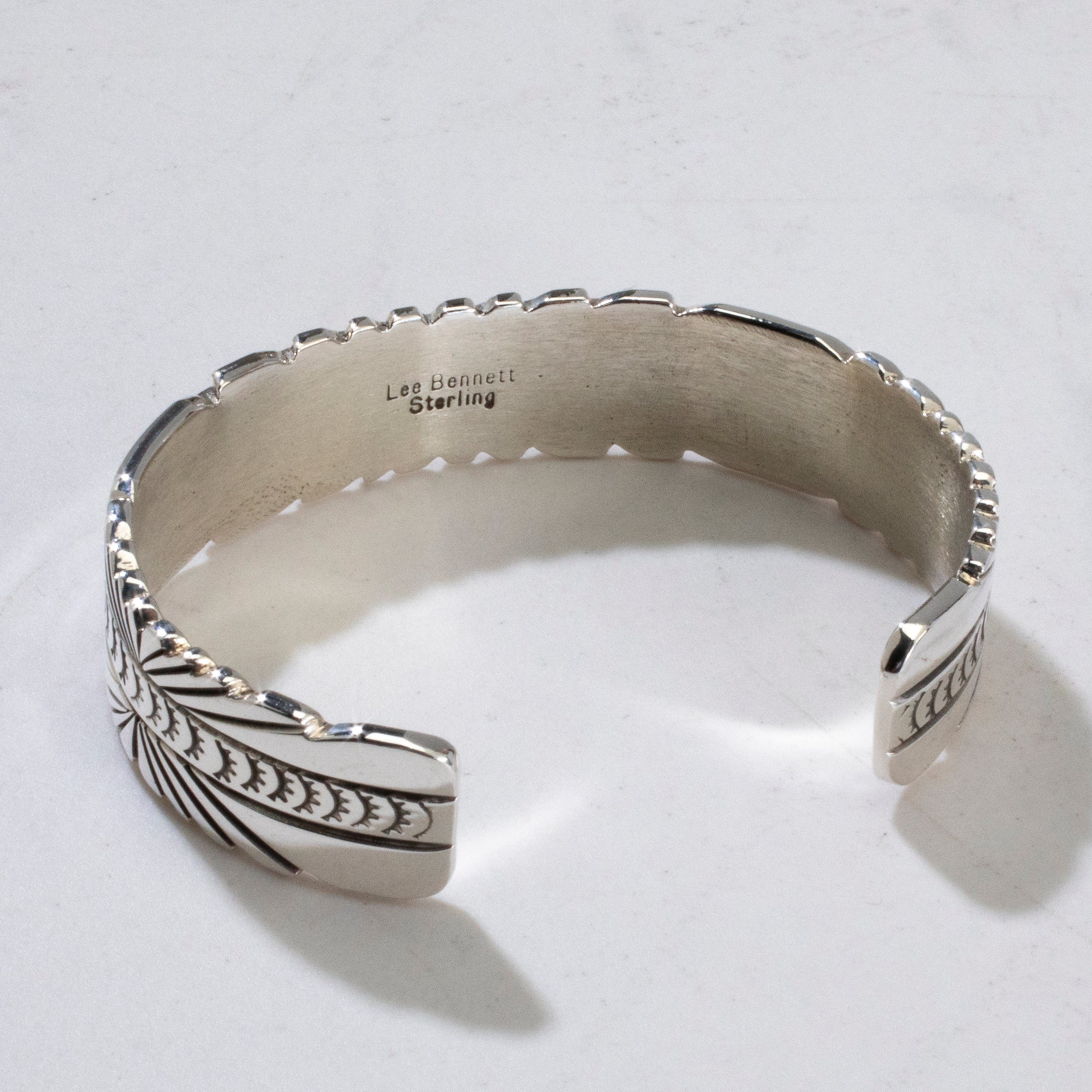 Kalifano Native American Jewelry Lee Bennett Navajo USA Native American Made 925 Sterling Silver Cuff NAB800.045