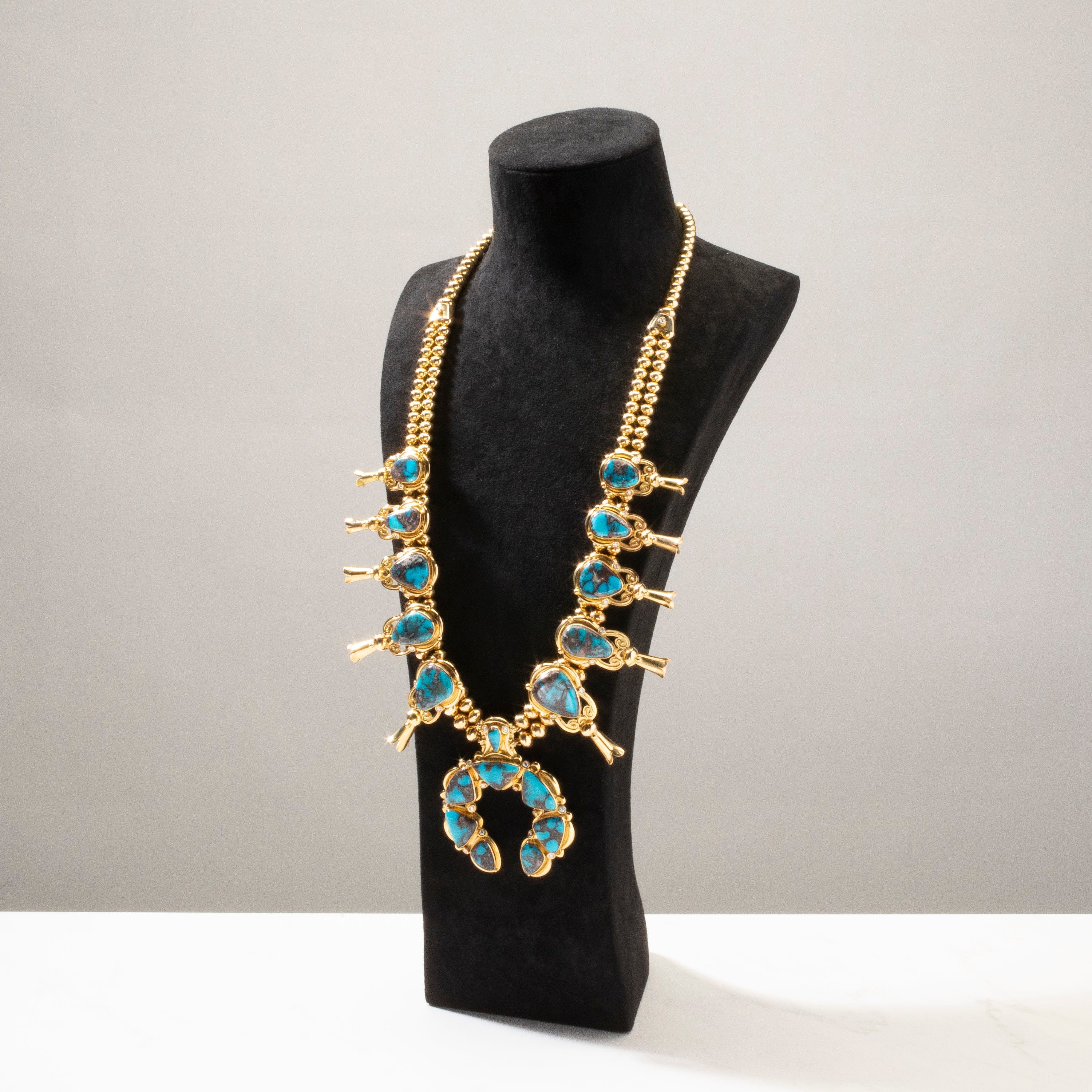 KALIFANO Native American Jewelry Mona Van Riper Bisbee Turquoise Squash Blossom Set with 22 oz 18k Gold & VVS Diamonds NA-MVP