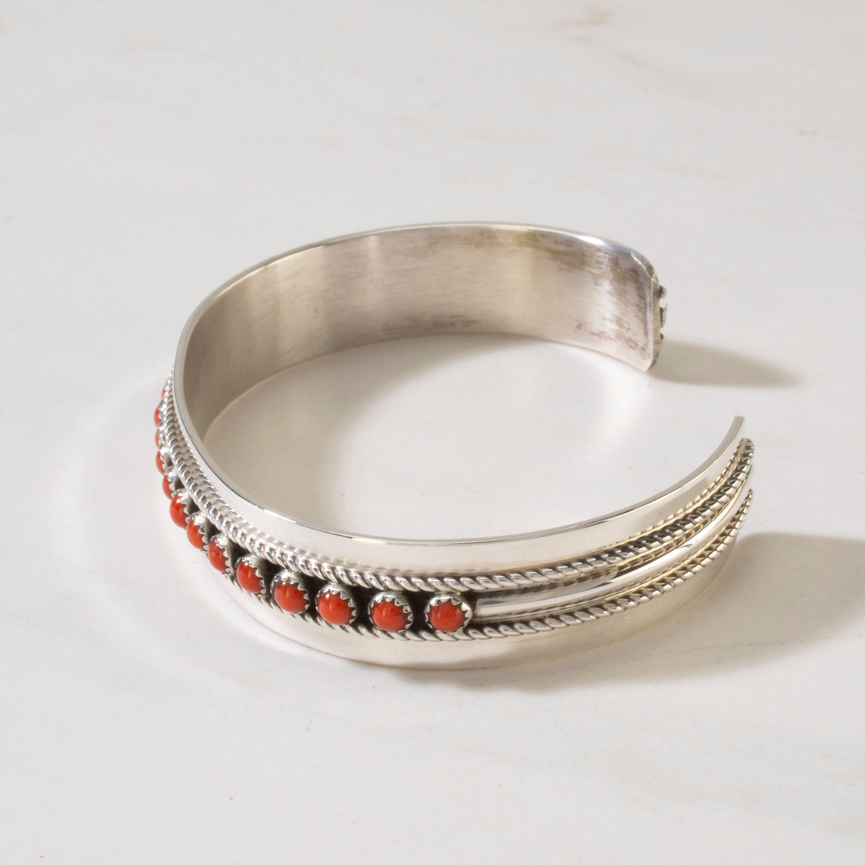 Kalifano Native American Jewelry Patrick Yazzie Navajo Red Coral USA Native American Made 925 Sterling Silver Cuff NAB1000.008